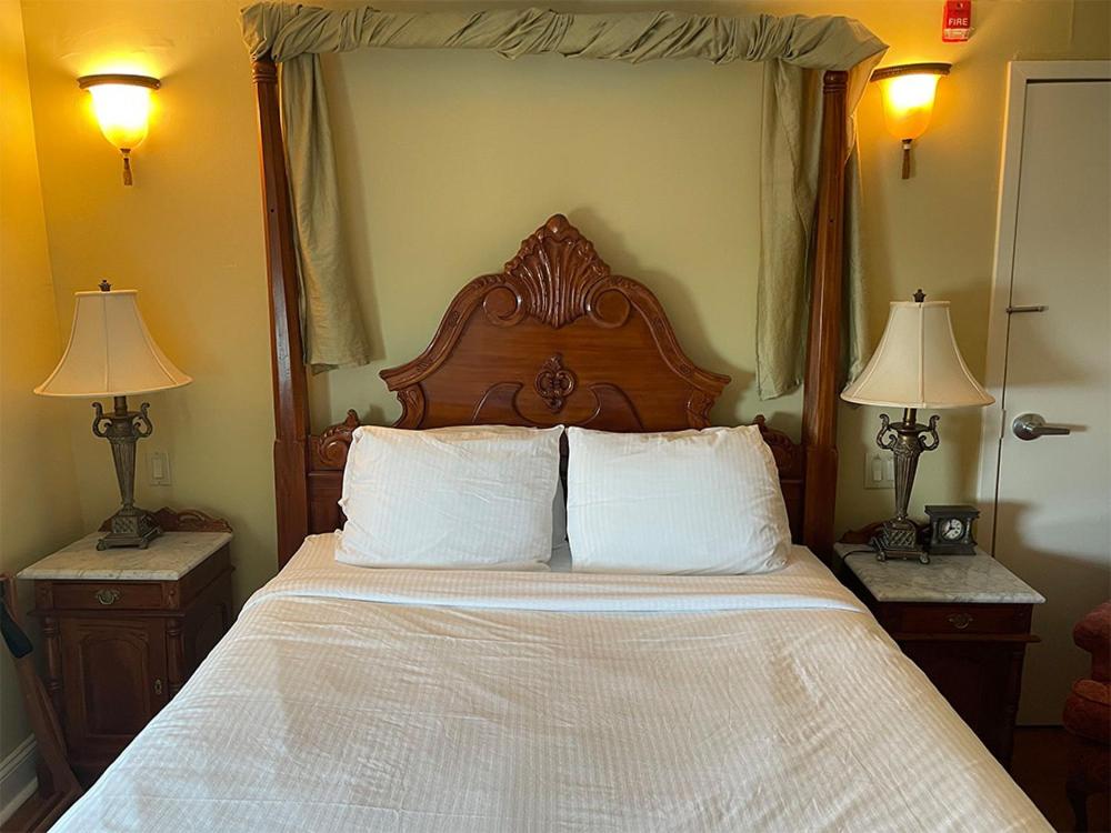 Queen Room with Sea View