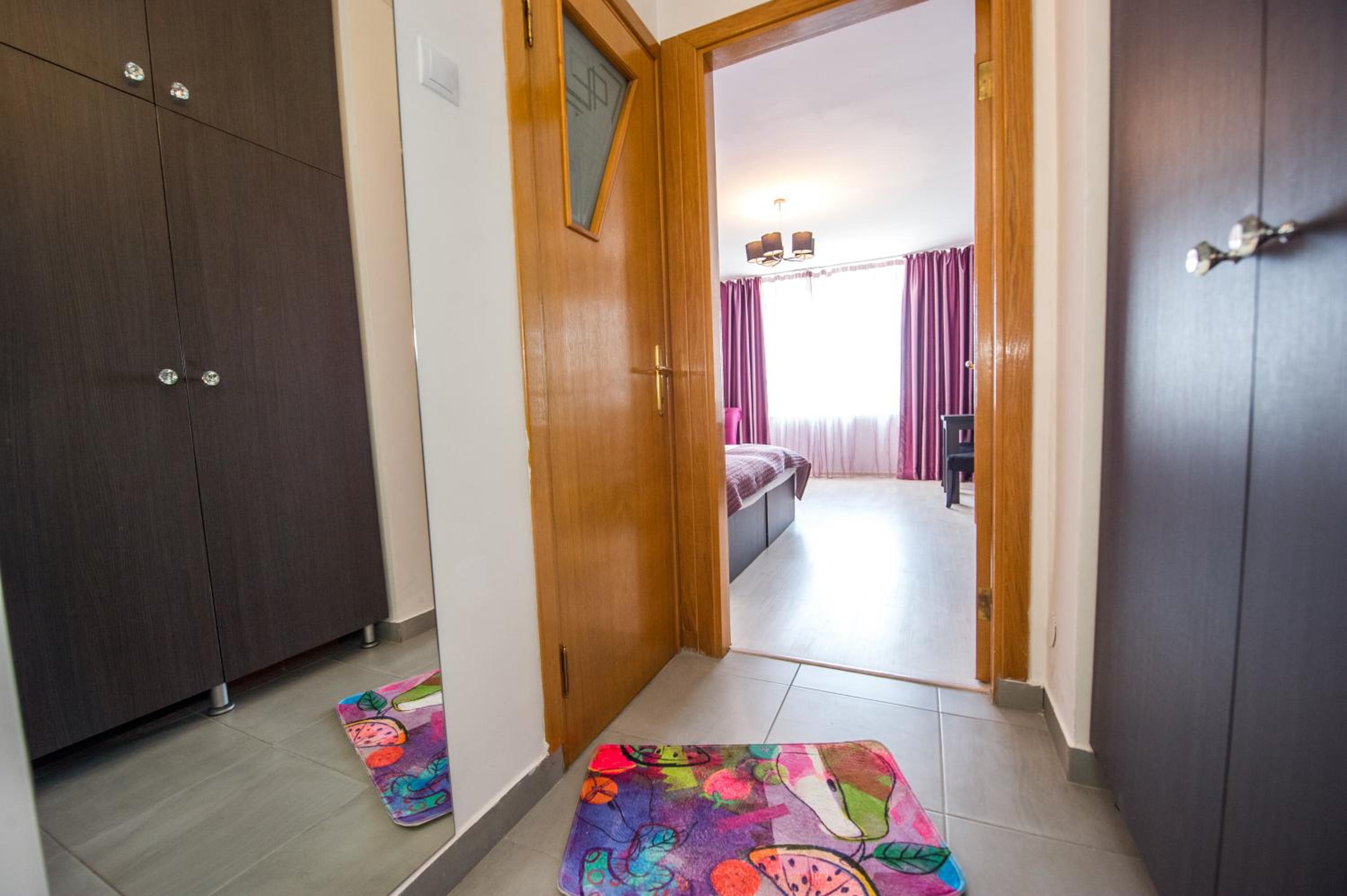 Studio Apartment - Photo 12