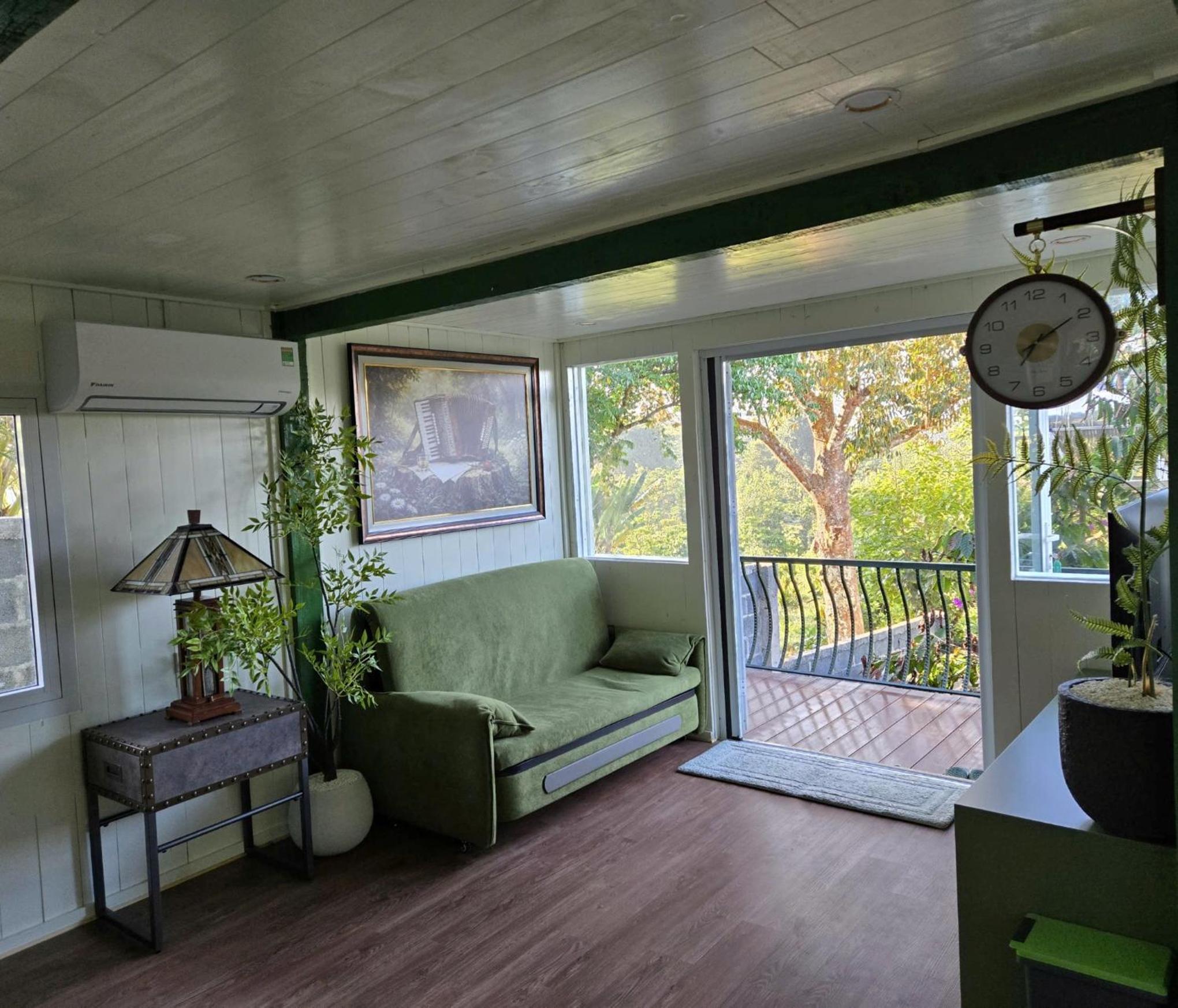 Family Room - Photo 6