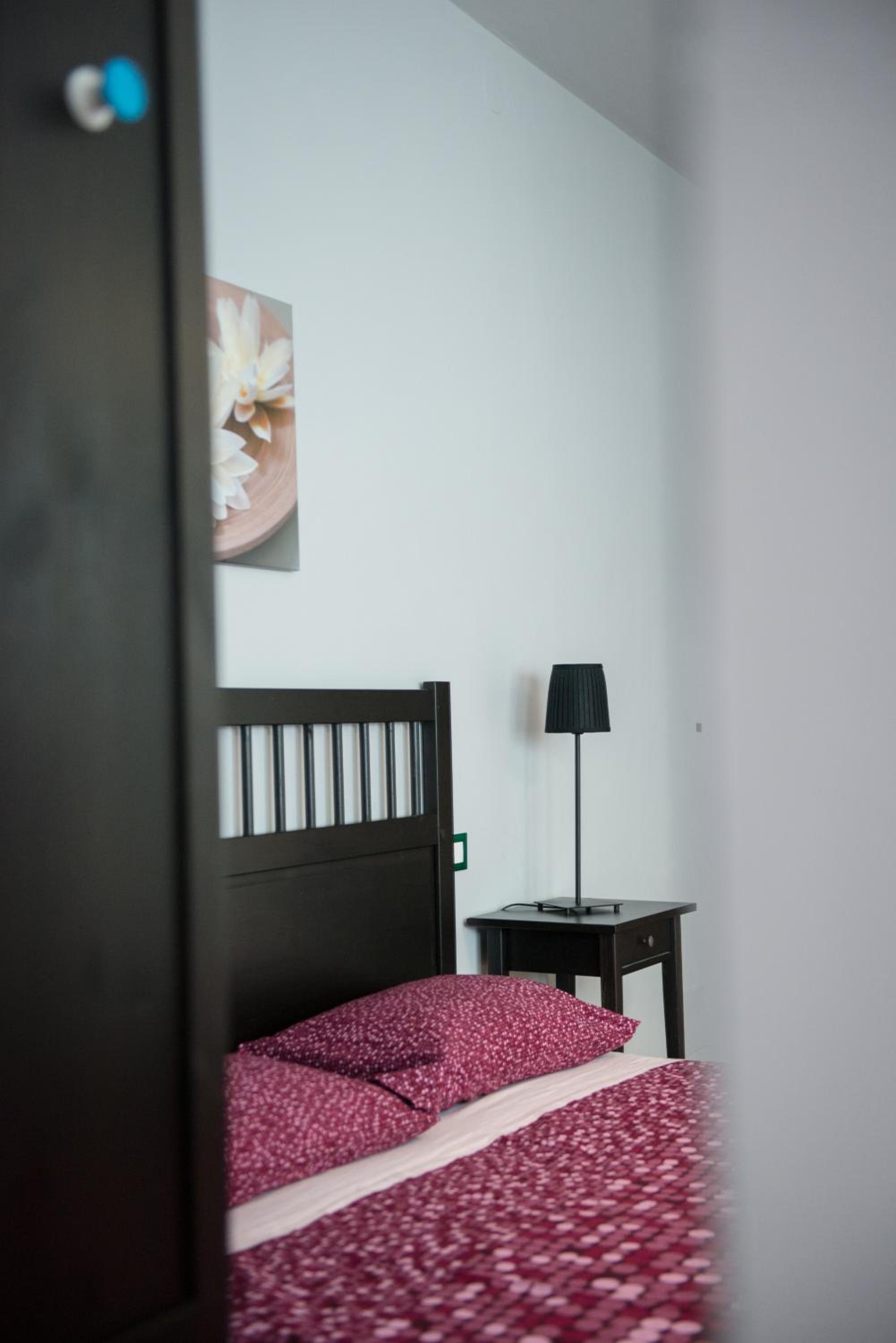 Triple Room with Private Bathroom - Photo 2
