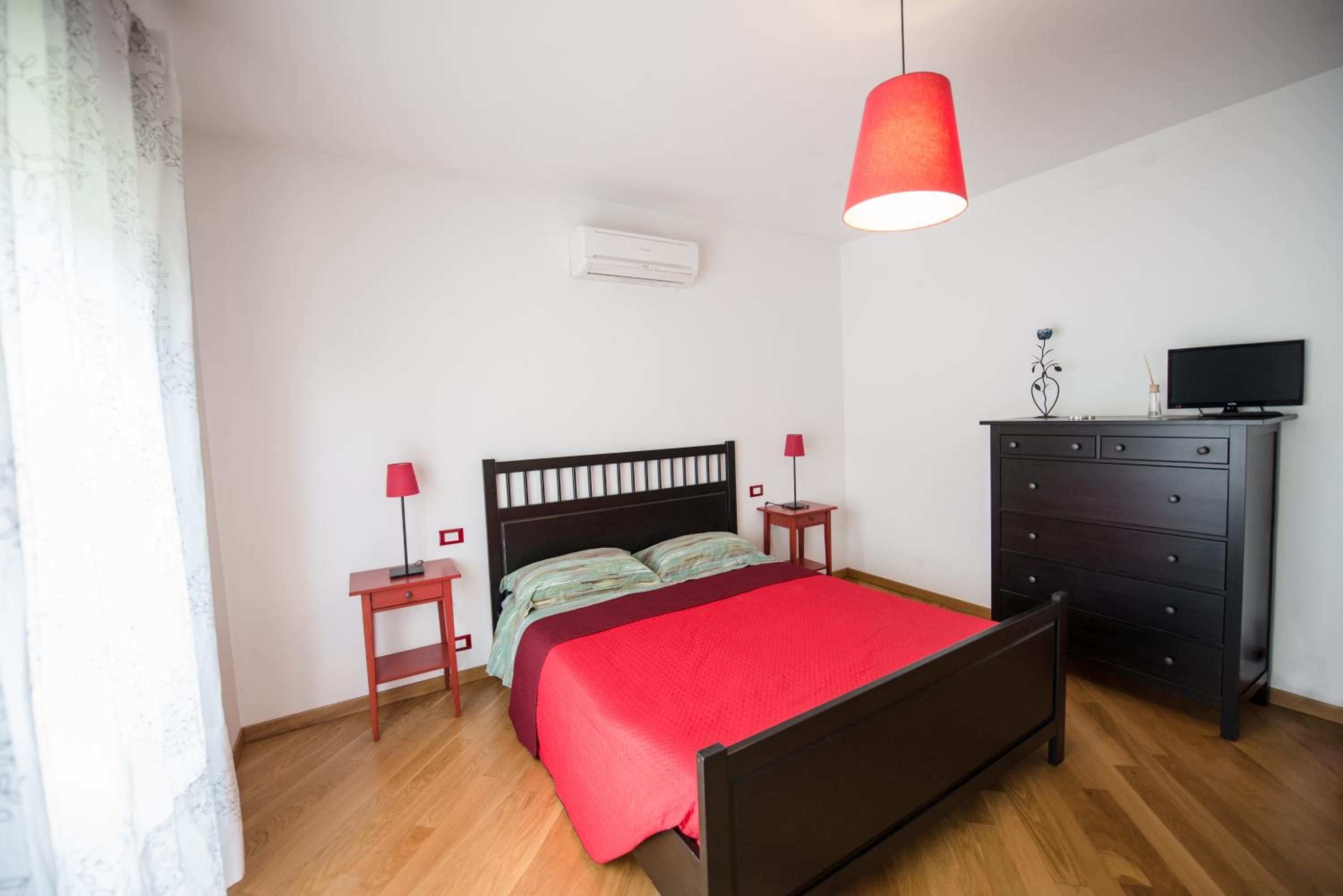 Triple Room with Private External Bathroom - Photo 8