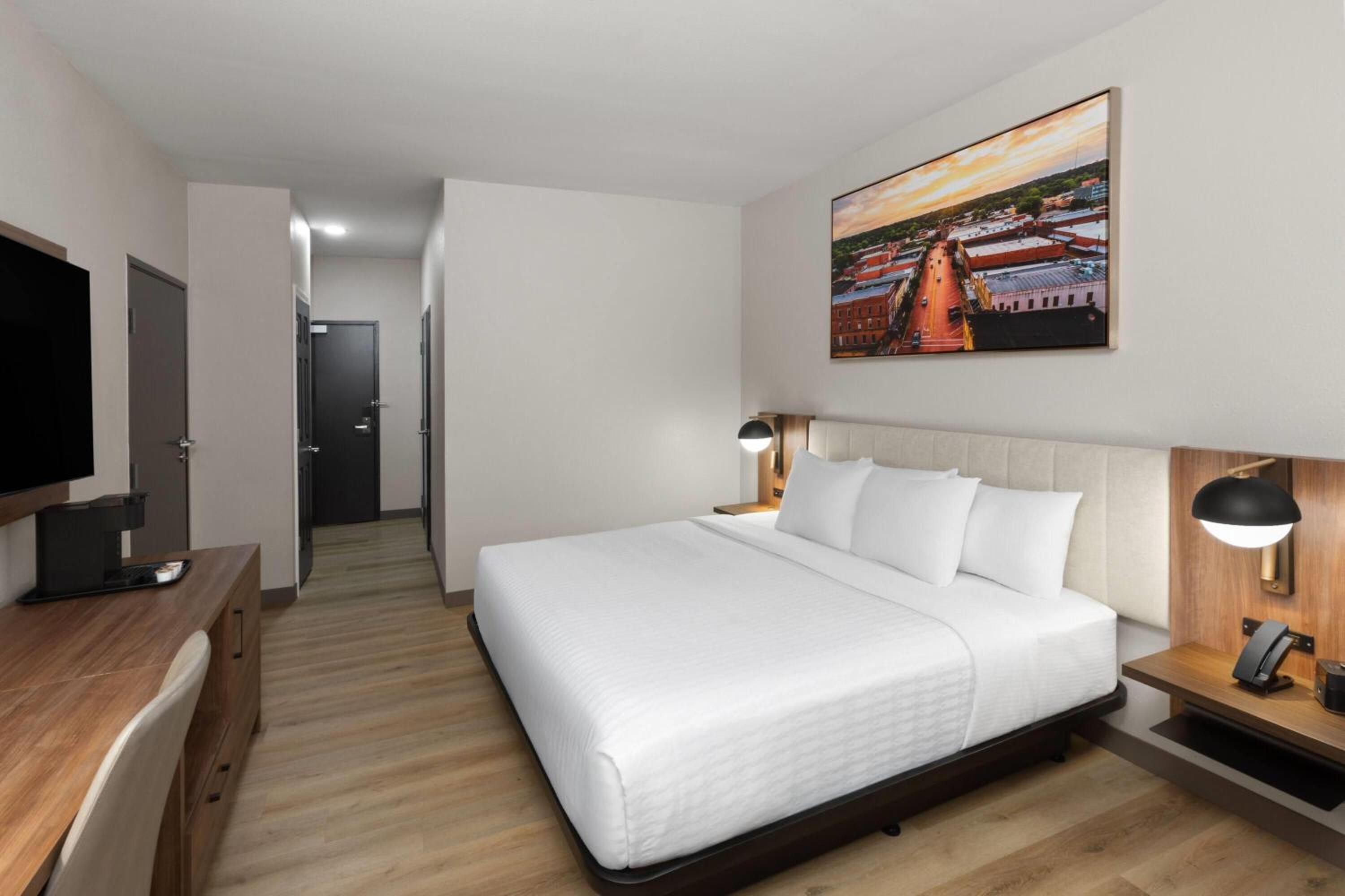 King Room - Mobility Access/Non-Smoking - Photo 1