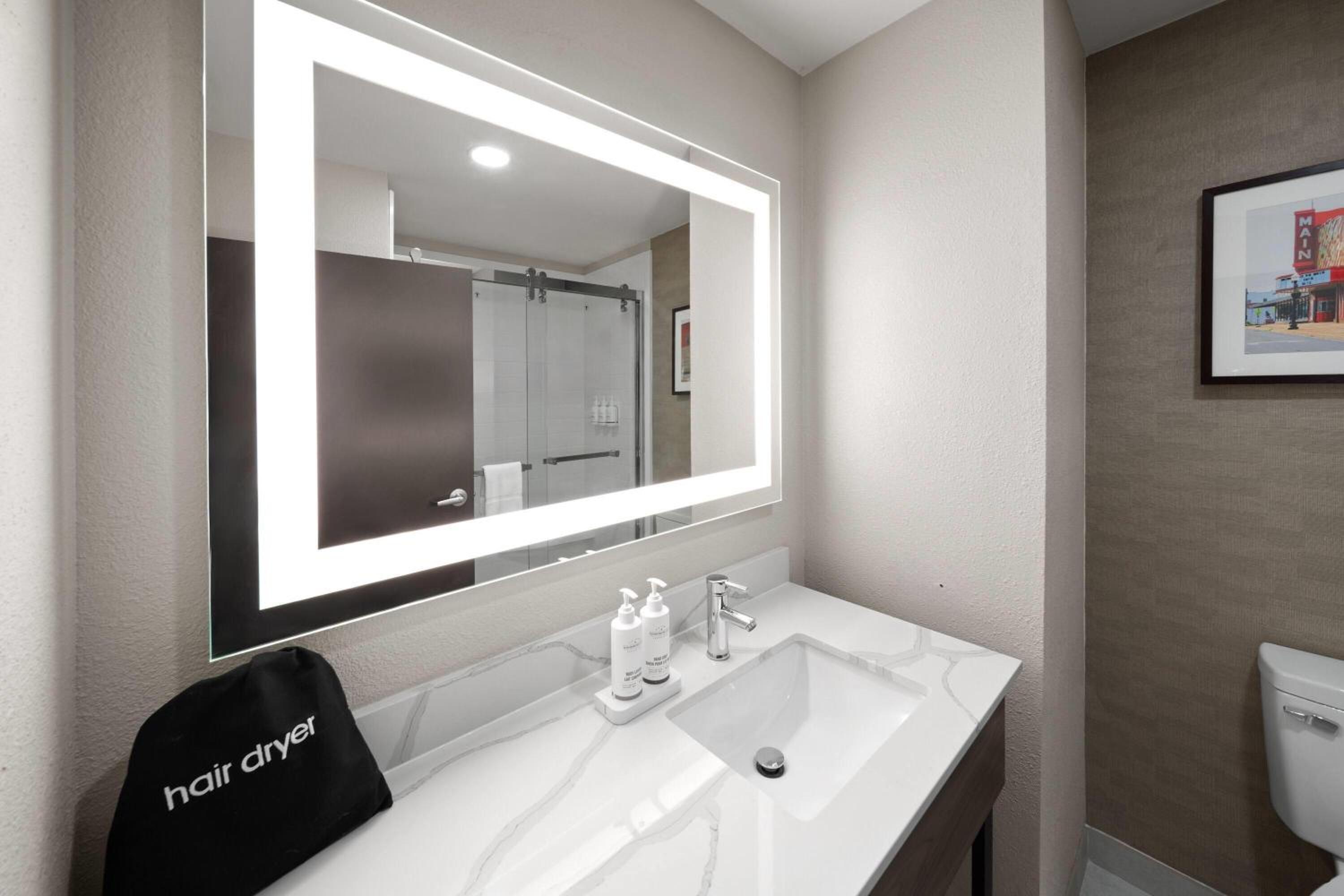 Standard Double Room - Non-Smoking - Photo 2