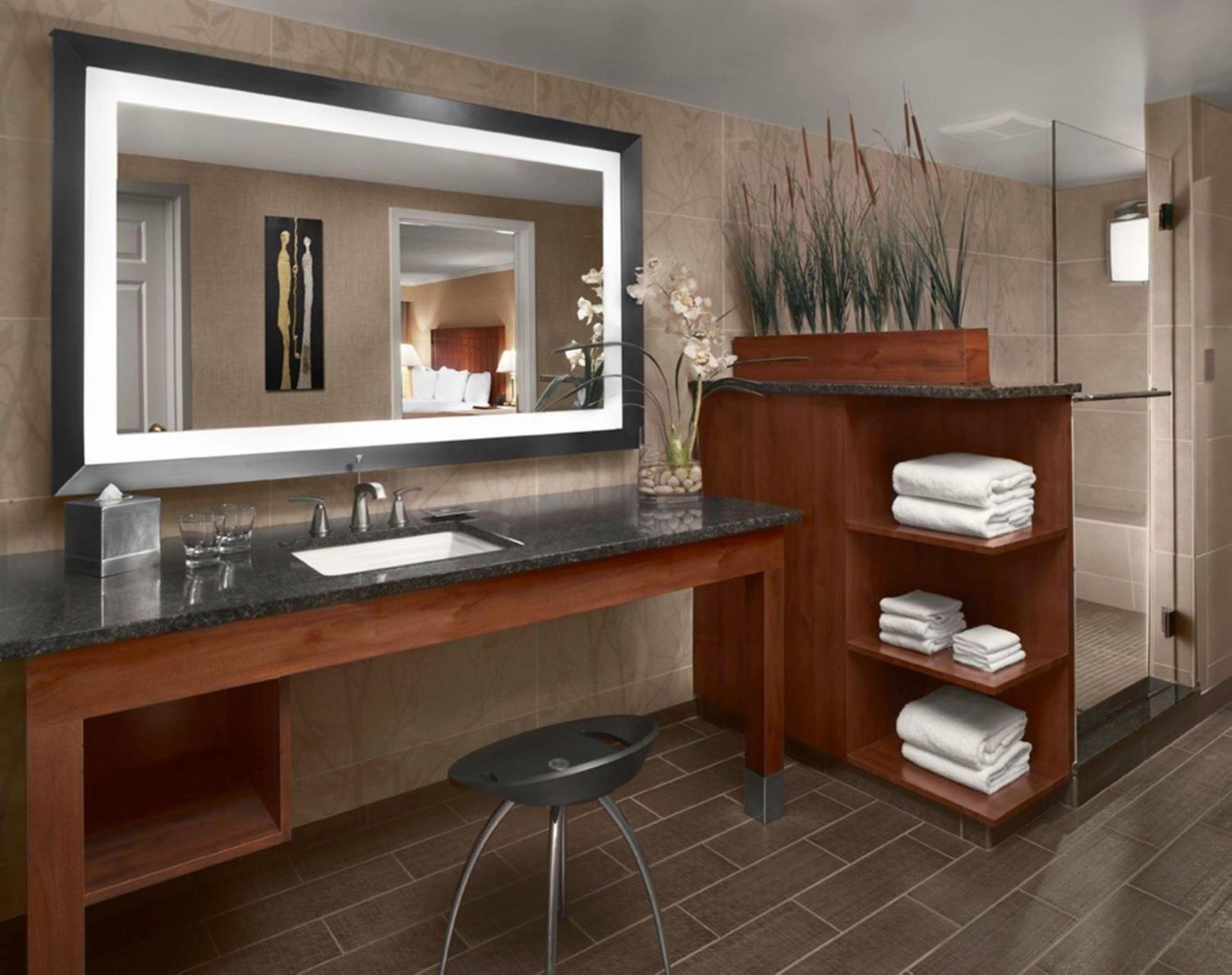 Two-Bedroom King Suite - Photo 10