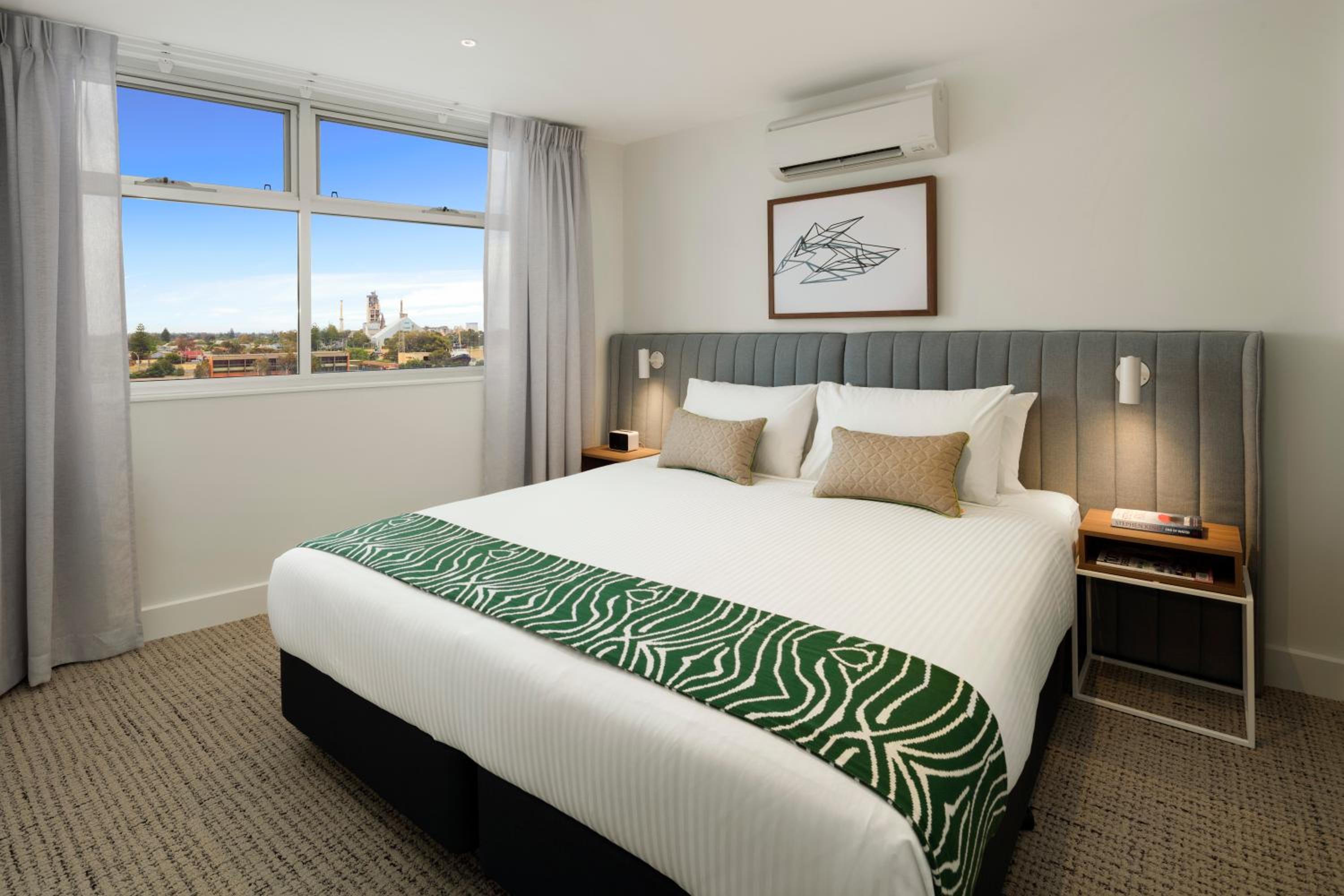 One-Bedroom Apartment with Balcony