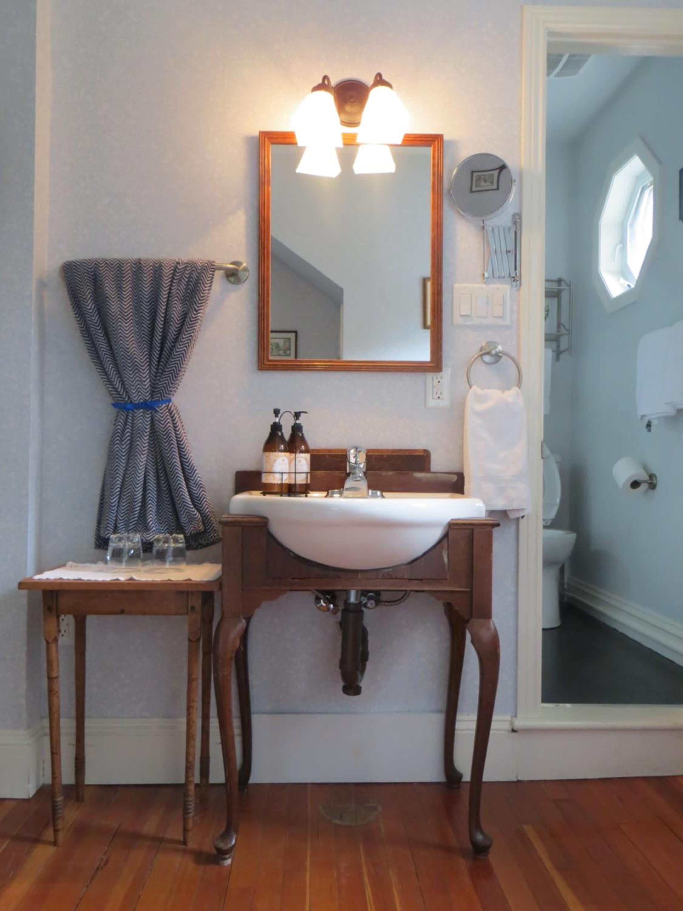 Deluxe Queen Room photo 2