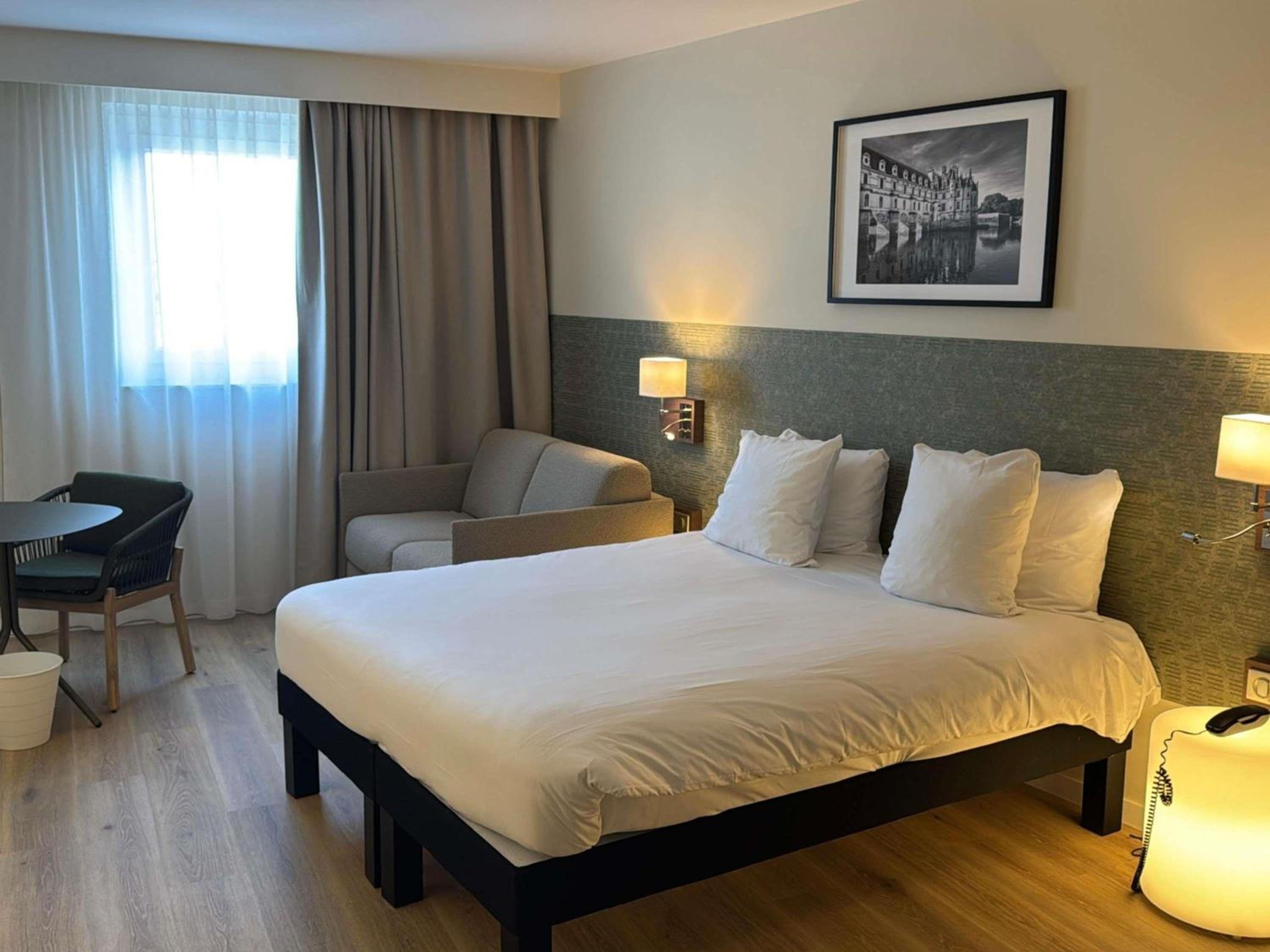 Superior Room with Three Single Beds - Photo 1