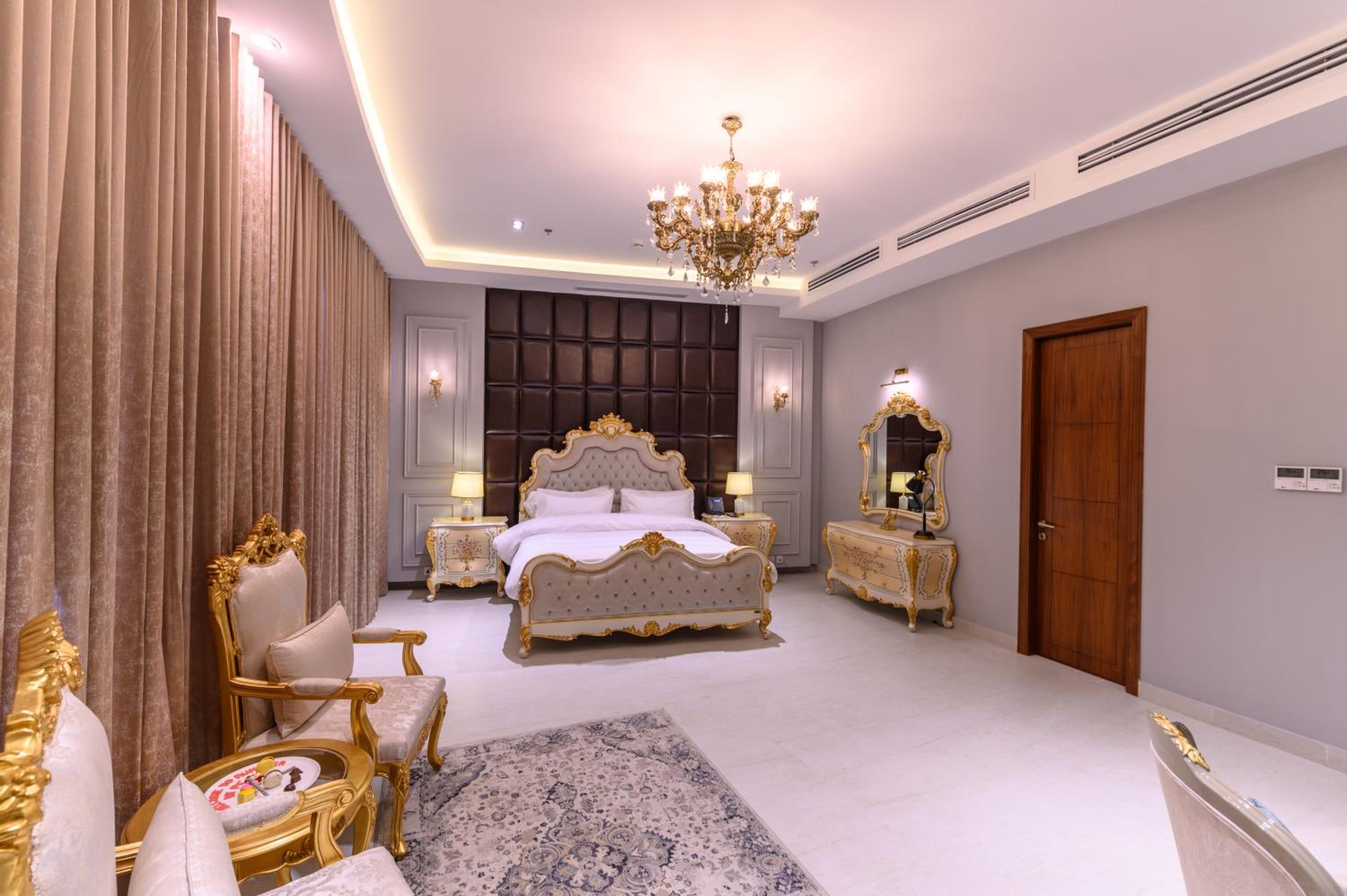 Executive Suite photo 1