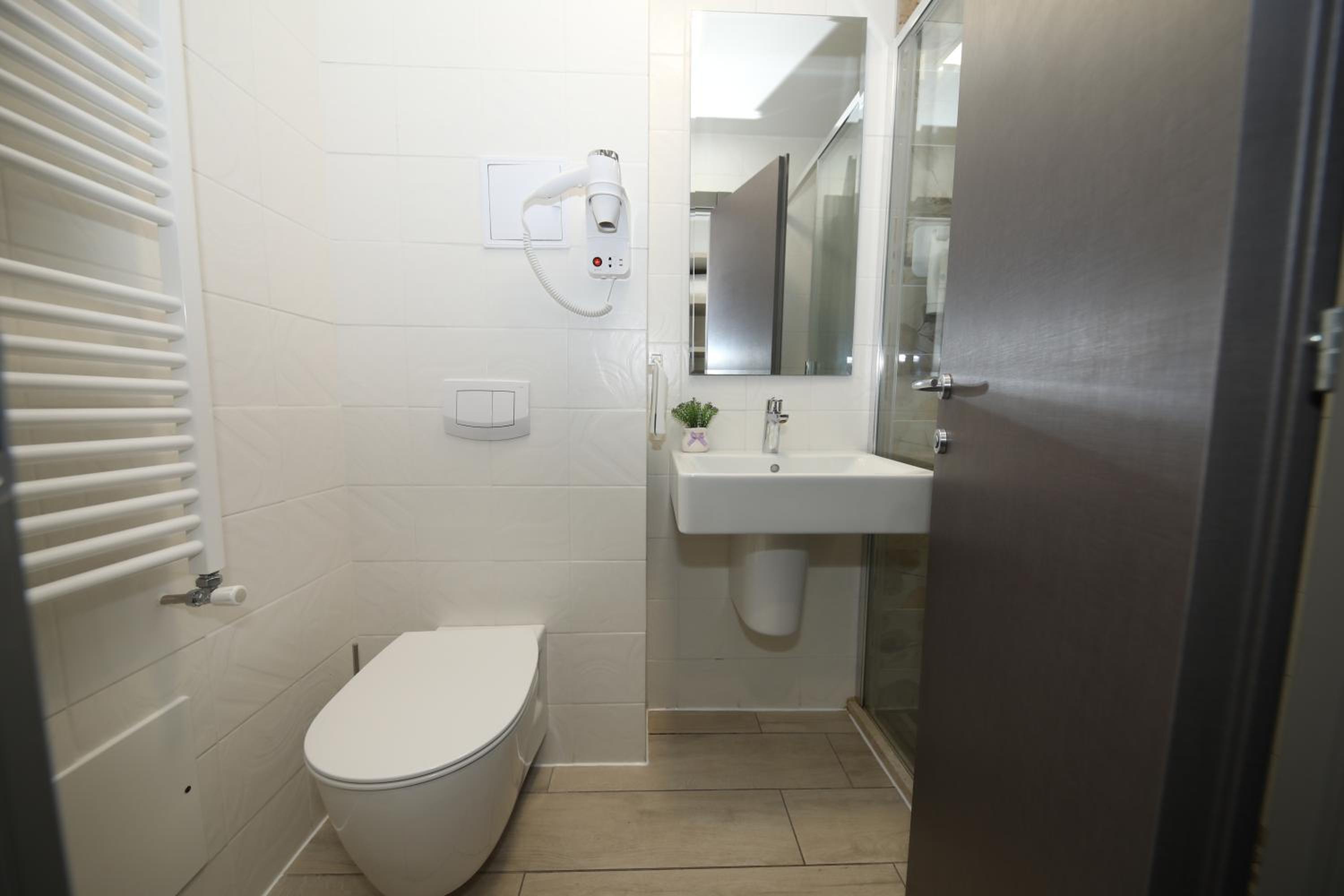 Deluxe Double Room with Garden View without balcony - Photo 3