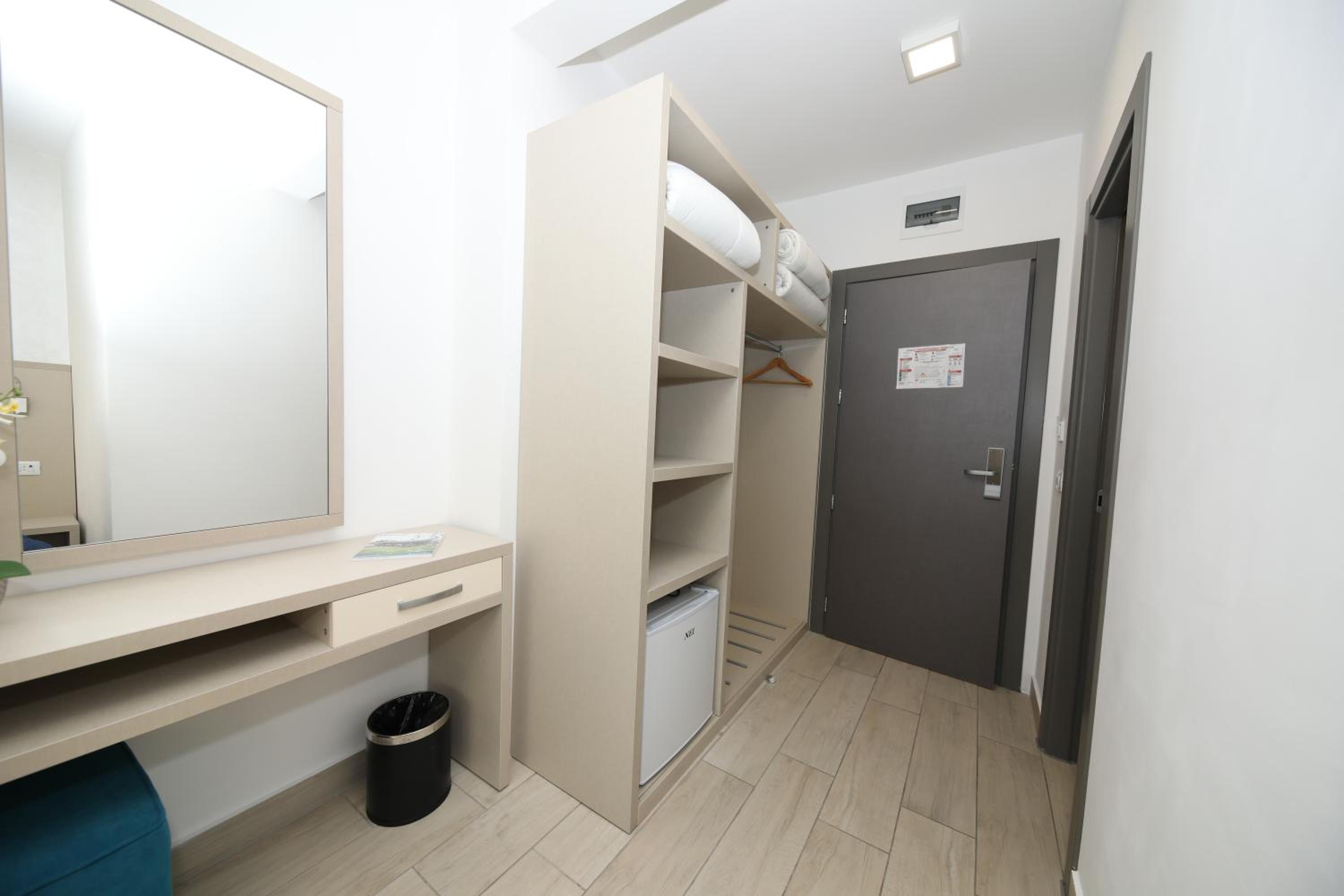 Deluxe Double Room with Garden View without balcony - Photo 5