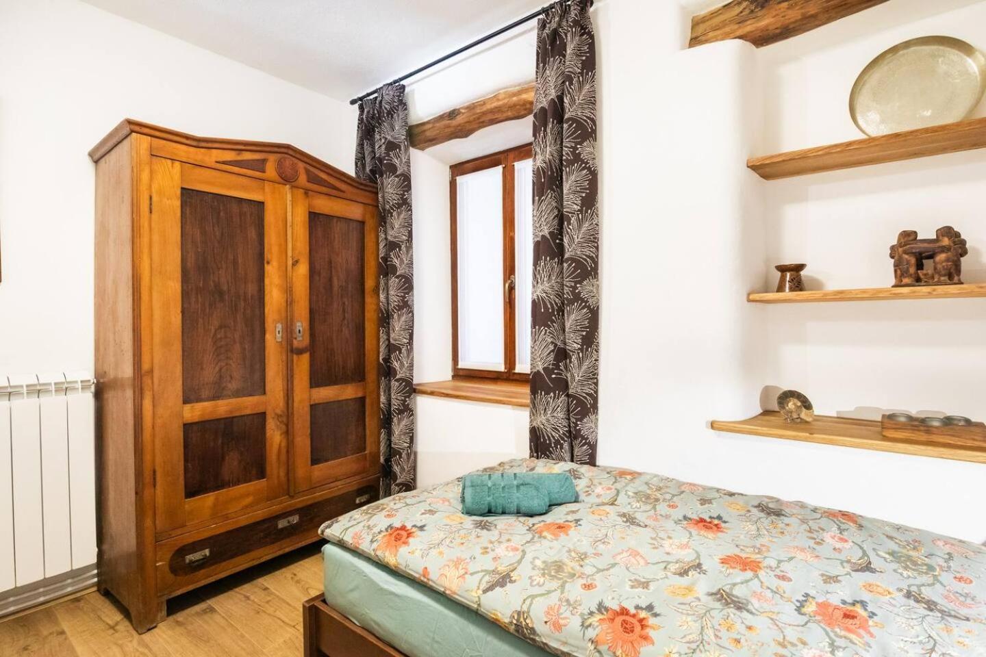 Apartment - Ground Floor photo 3