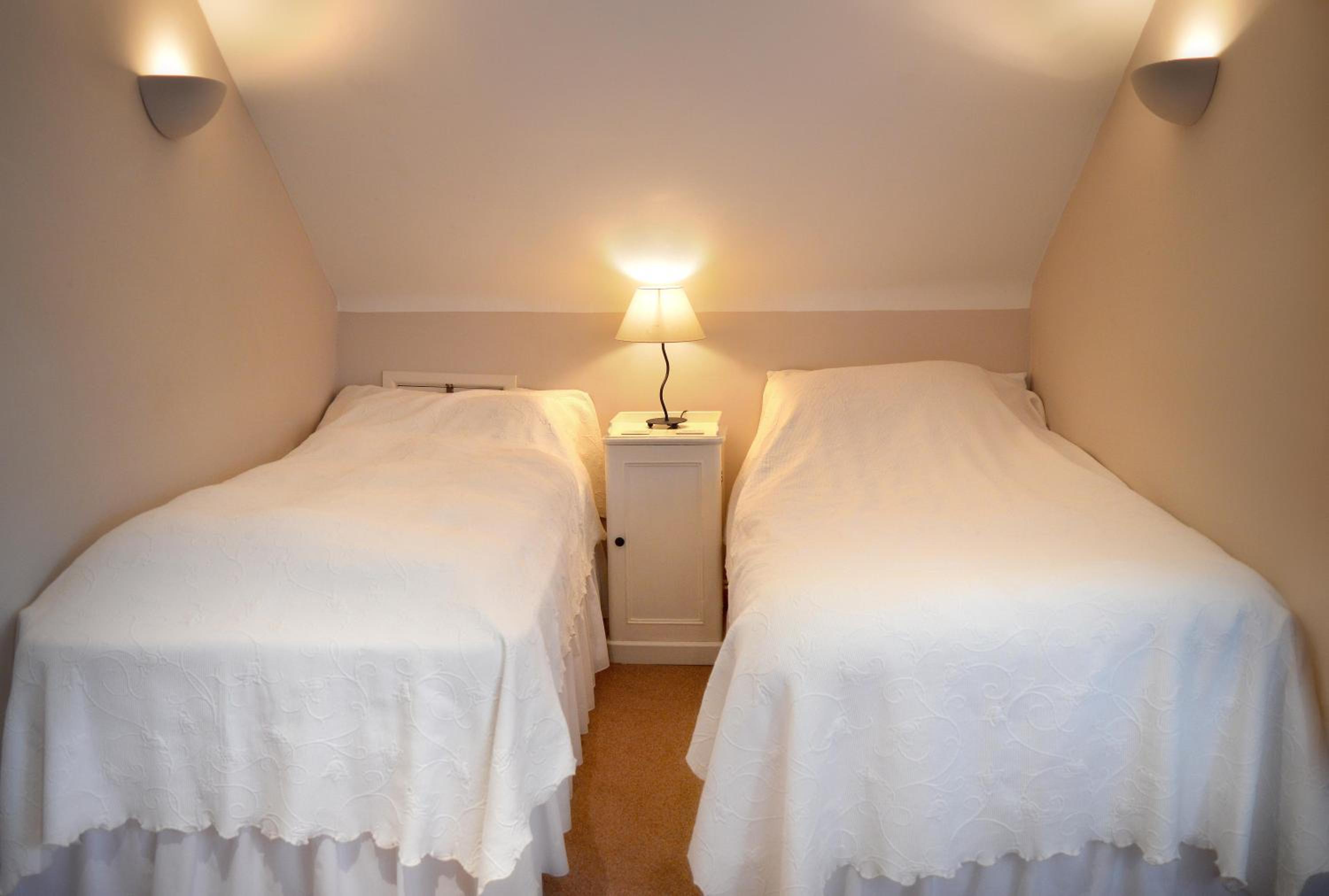 Dawlish - Two-Bedroom Suite with Sea View photo 3