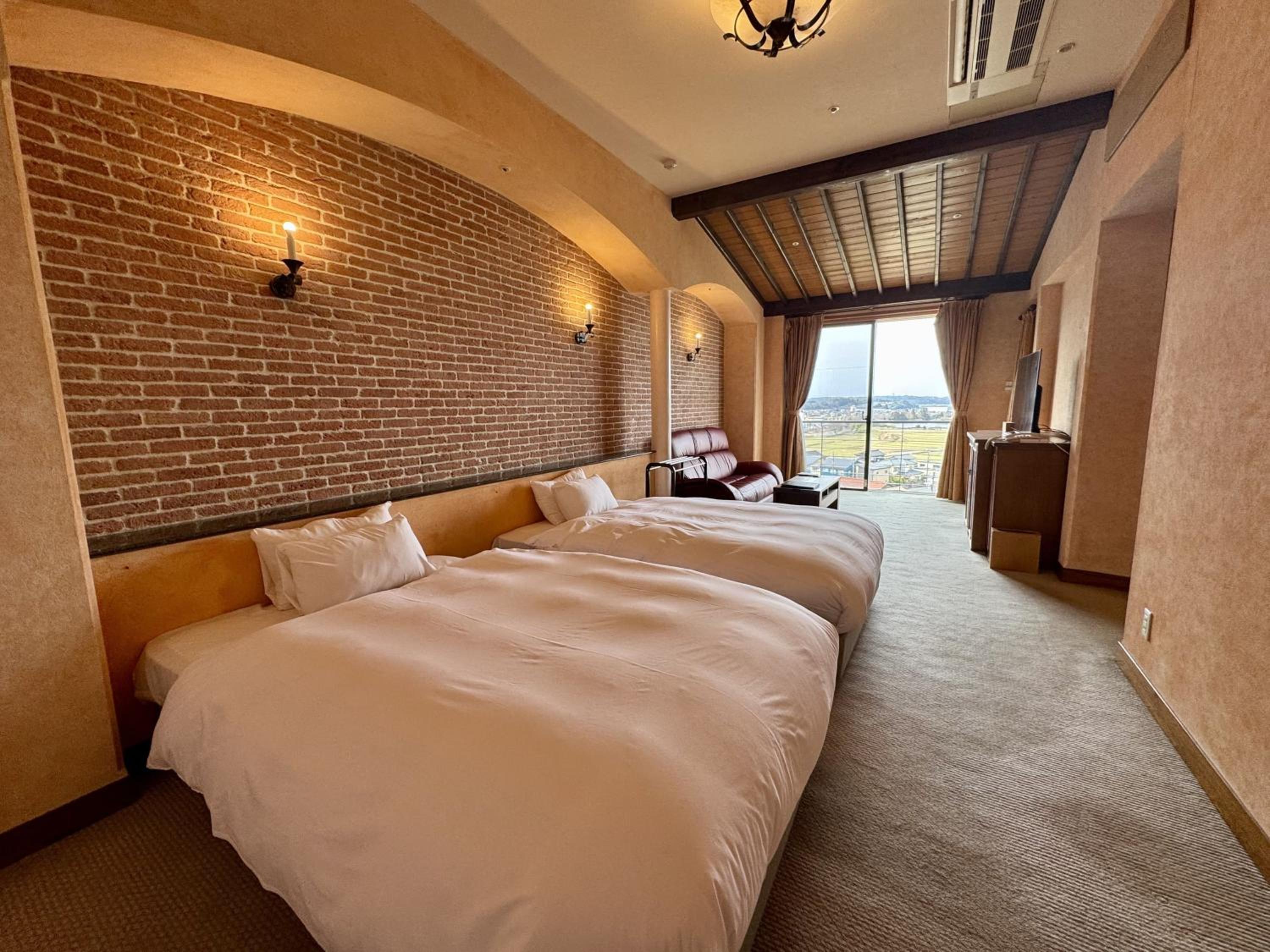 Superior Twin Room