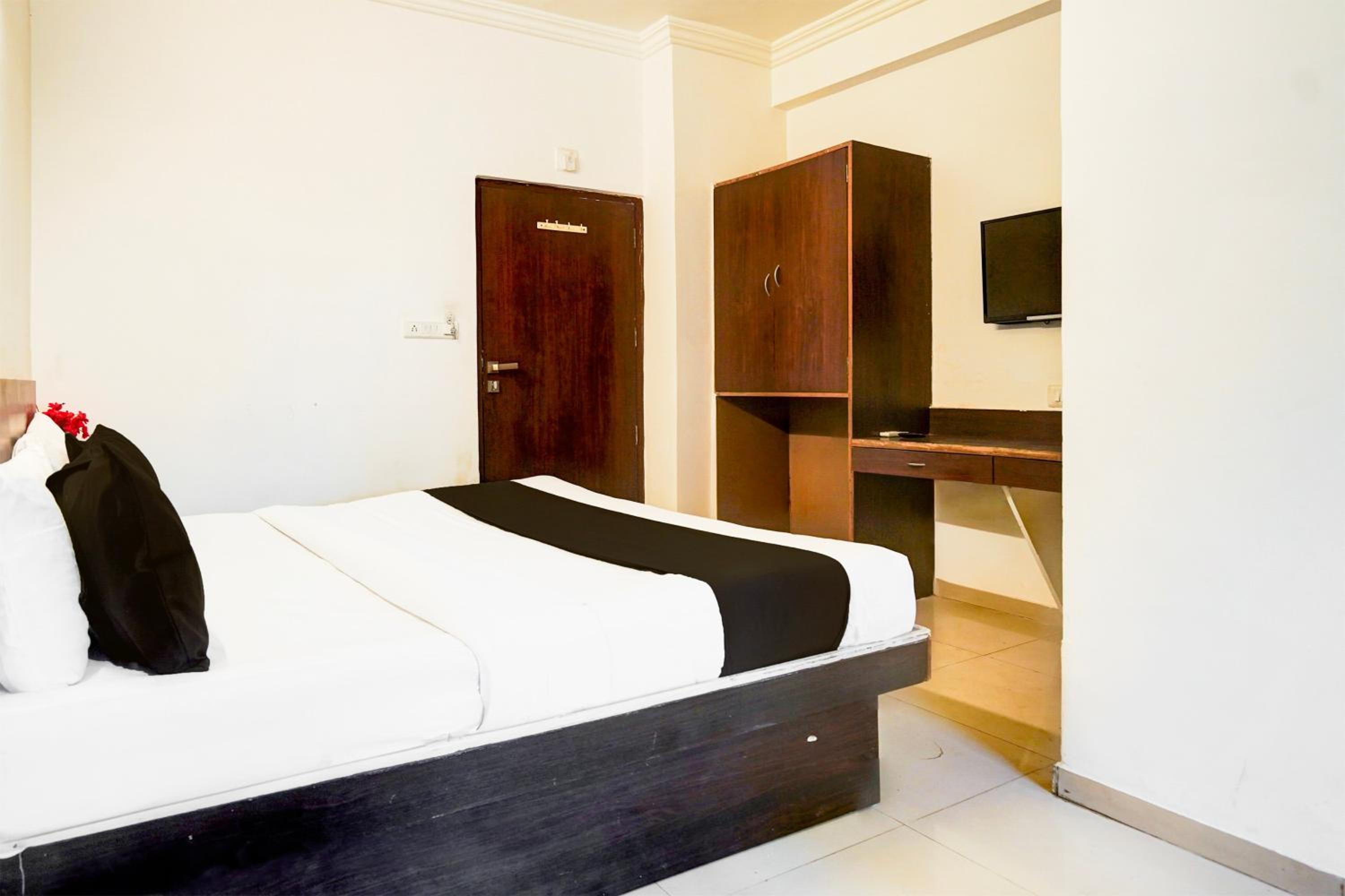 Deluxe Double Room photo 2