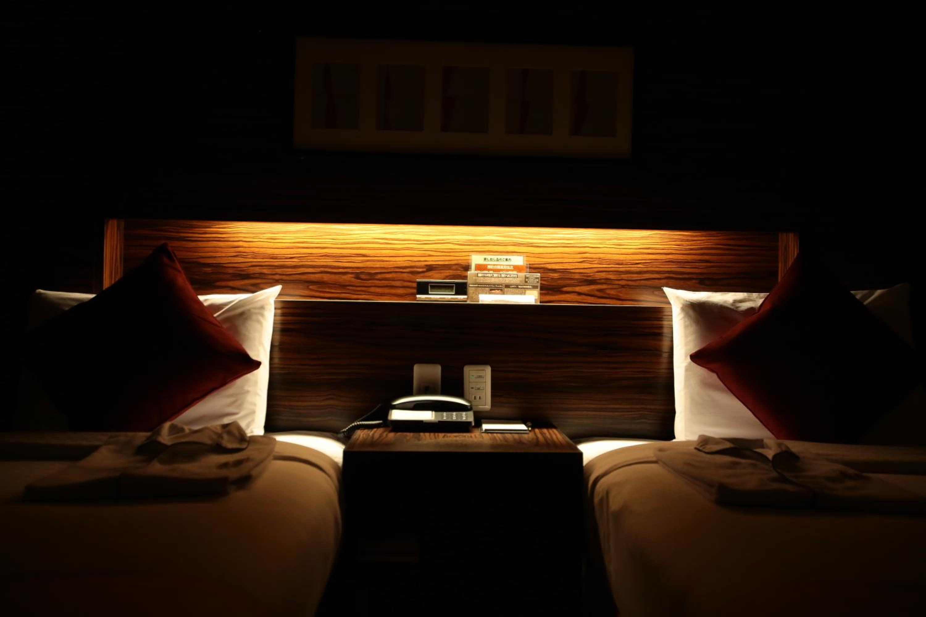Twin Room - Non-Smoking photo 3