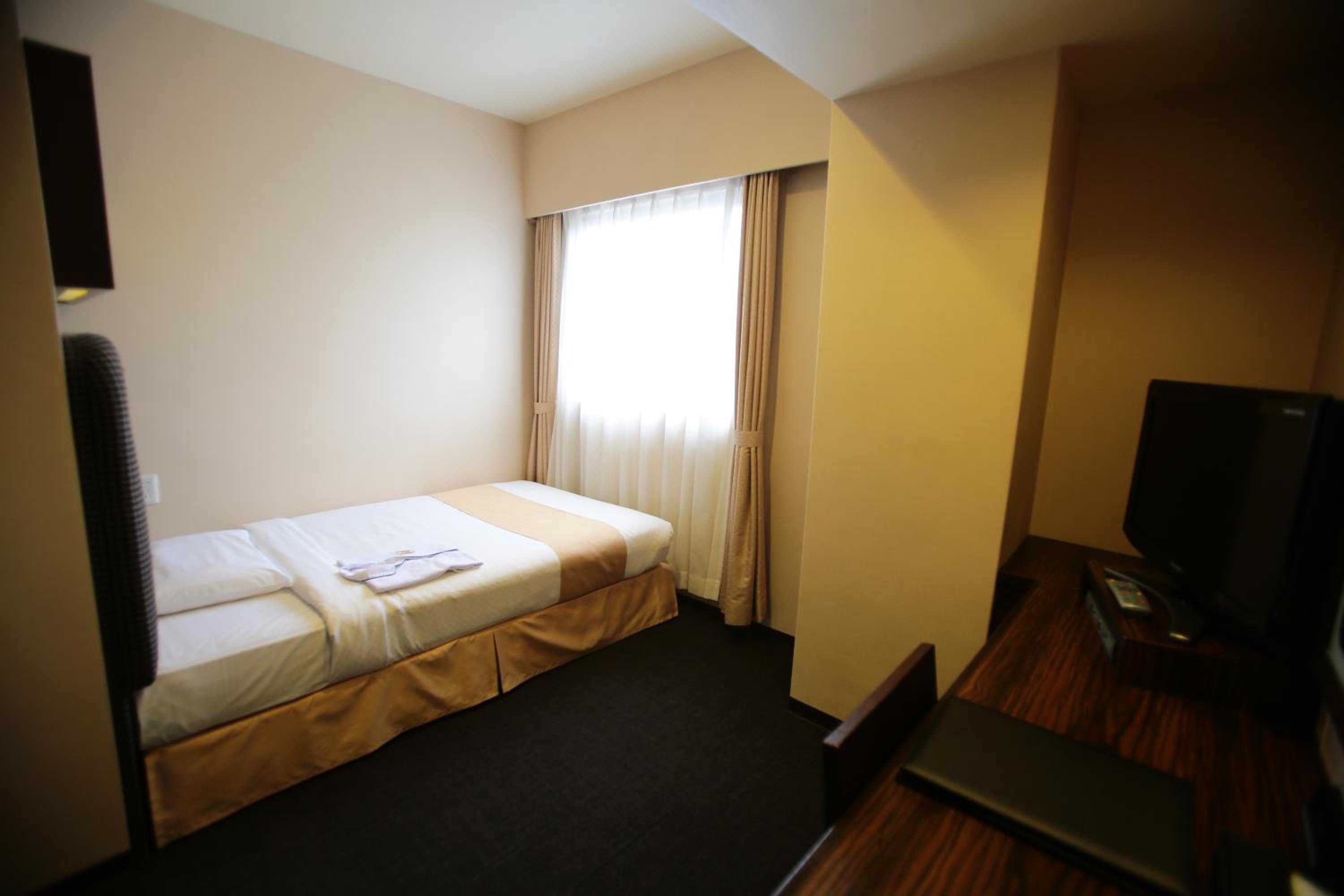 Standard Single Room with Shower - Non-Smoking photo 1