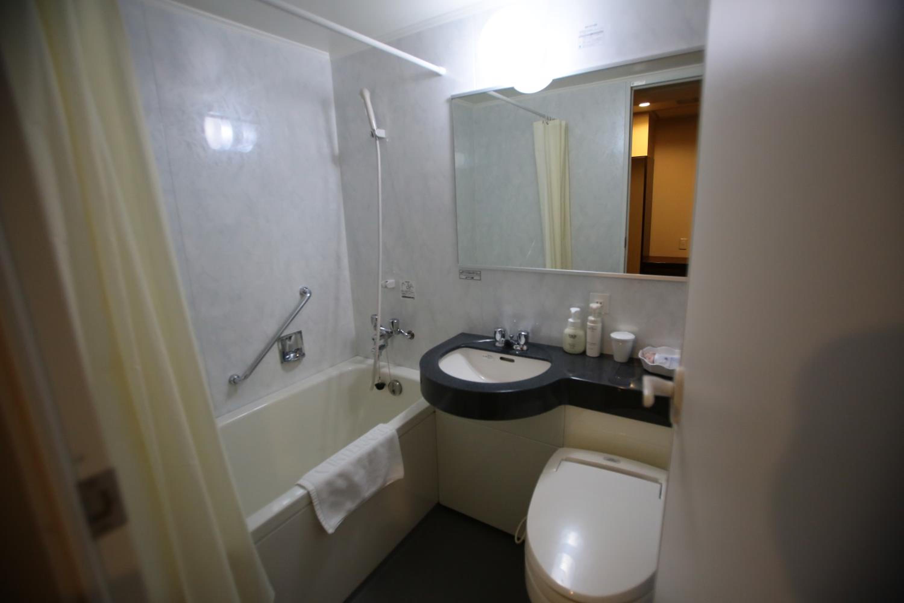 Double Room with Small Double Bed - Non-Smoking photo 3