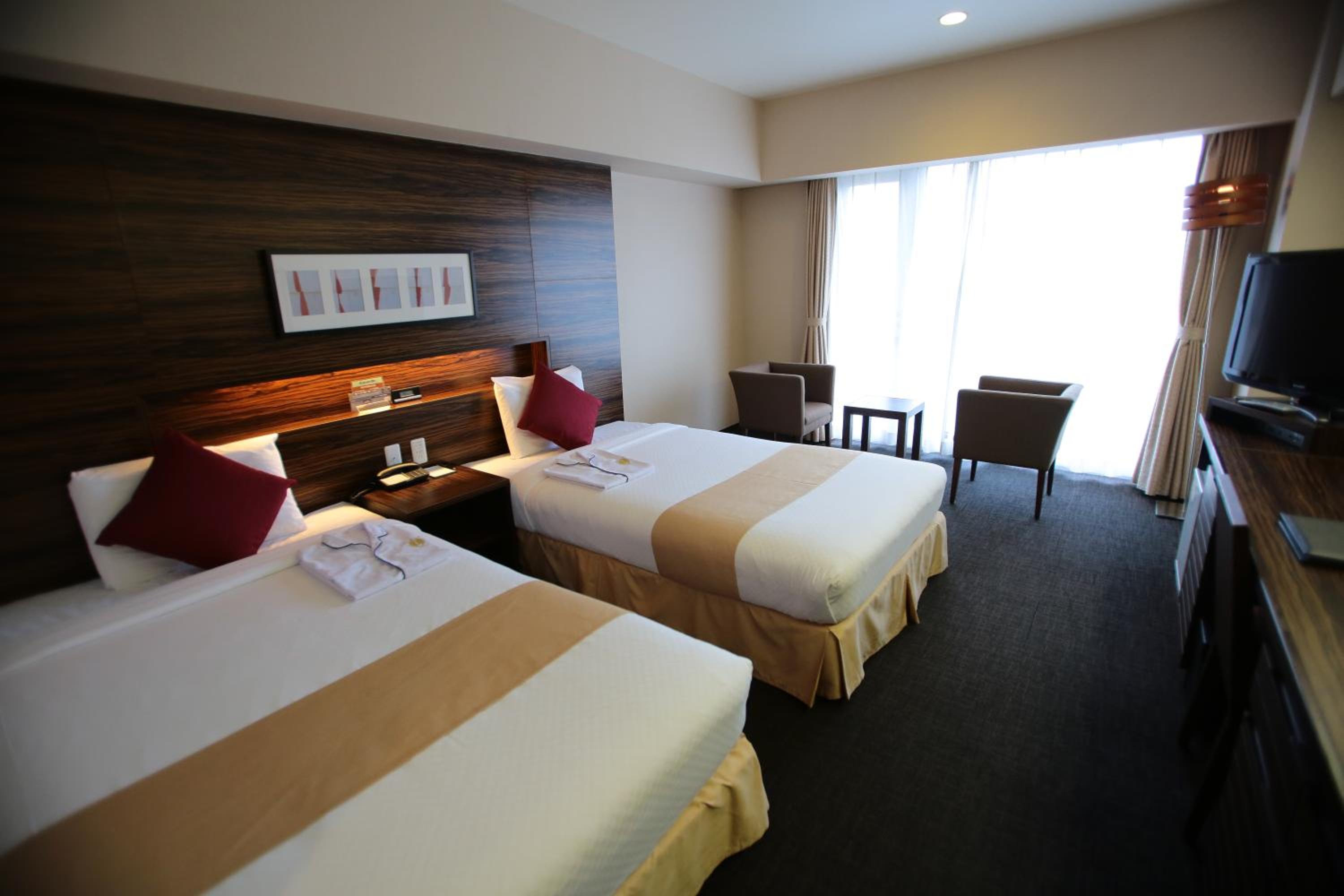 Twin Room - Smoking photo 3