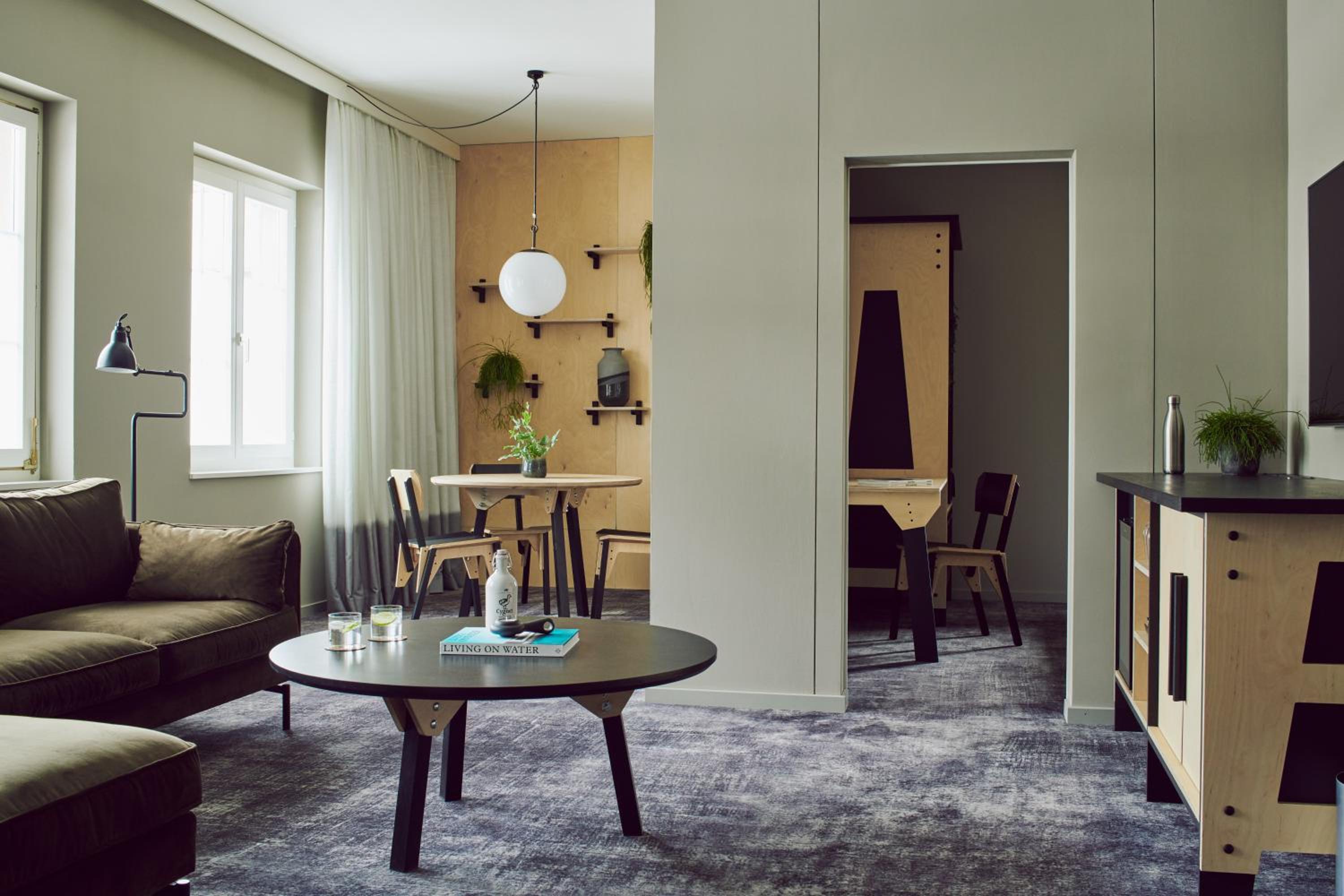 Standard Quadruple Room - Photo 4