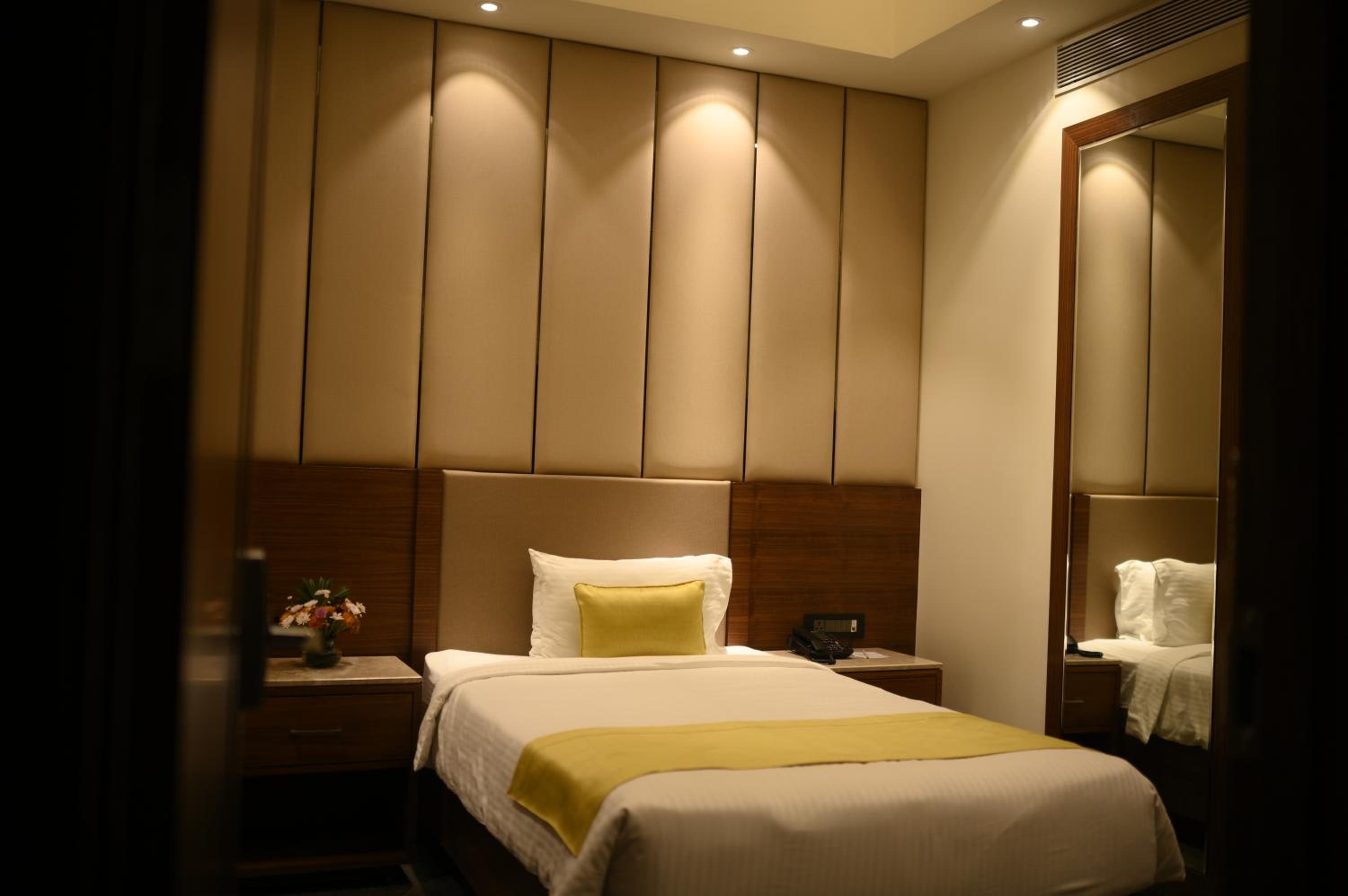 Single Room photo 3