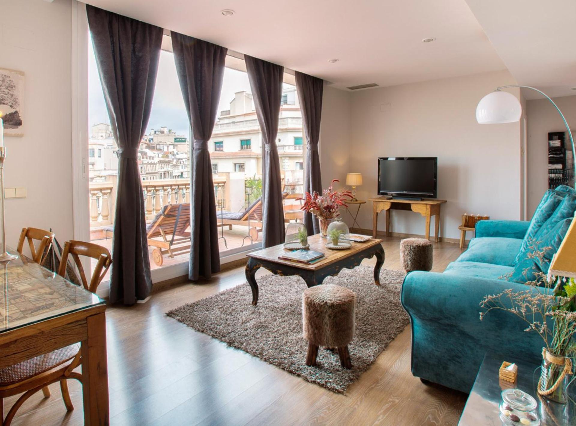 One-Bedroom Apartment with Terrace photo 2