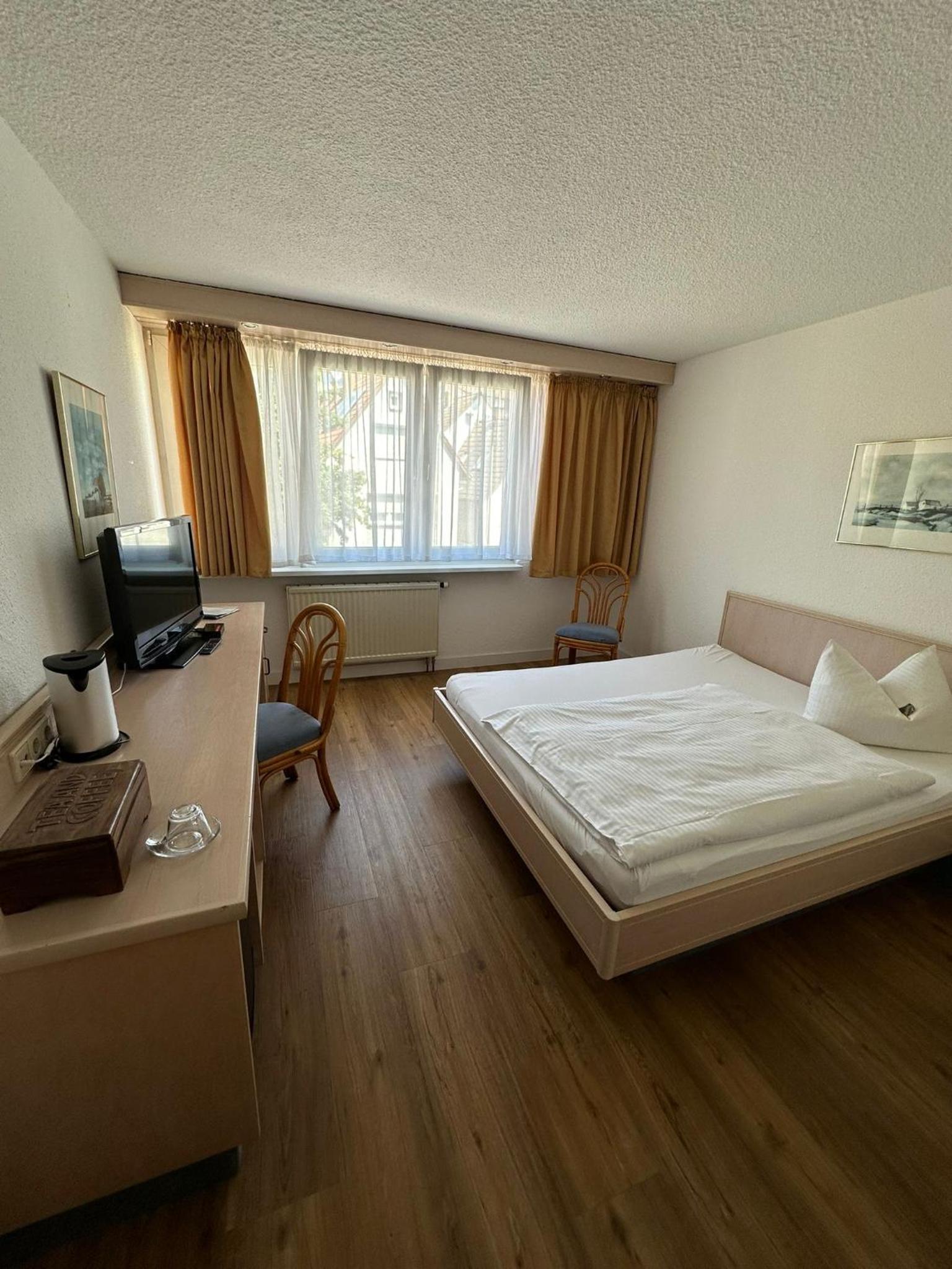 Large Single Room photo 2