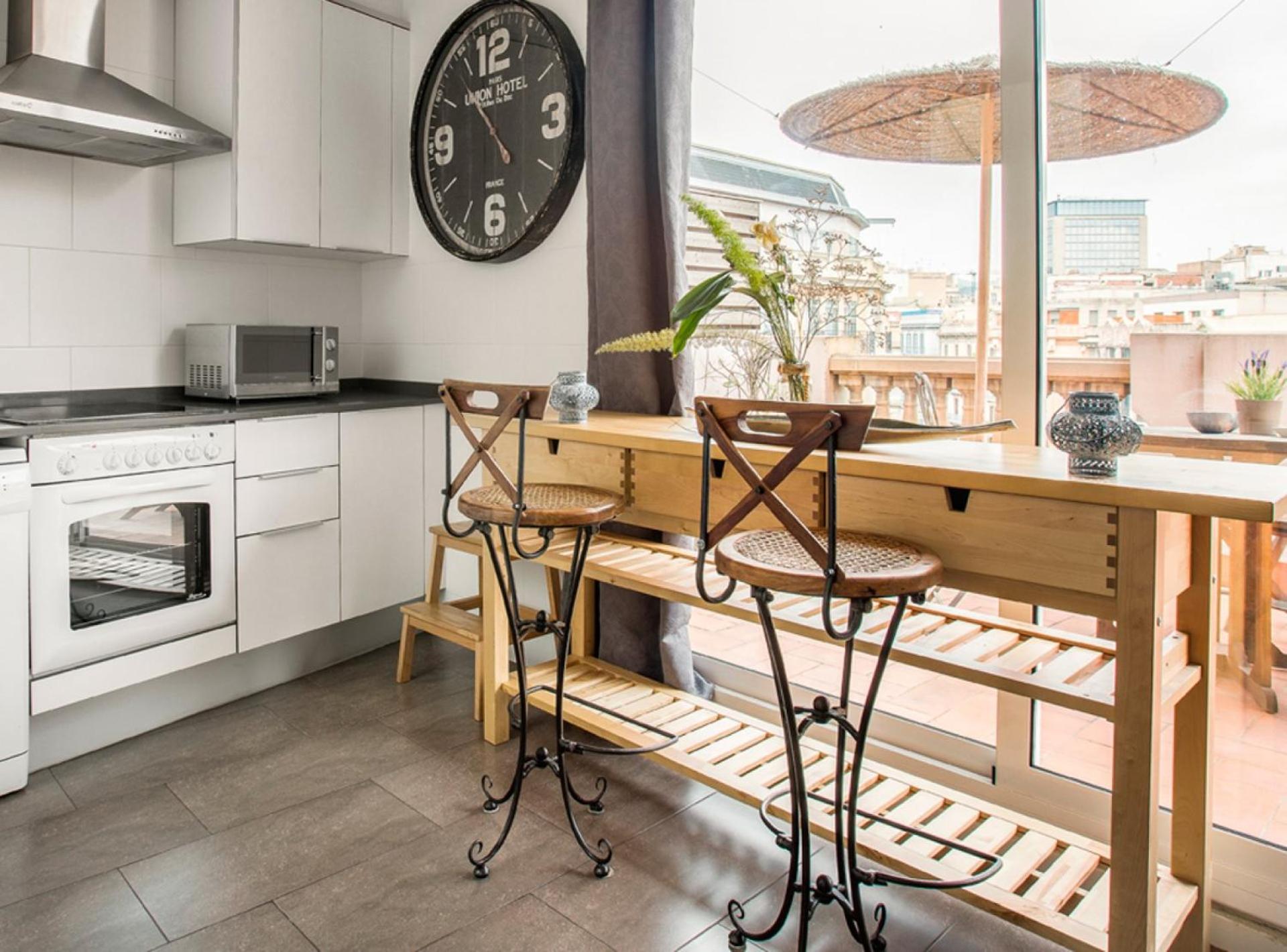 One-Bedroom Apartment with Terrace photo 1