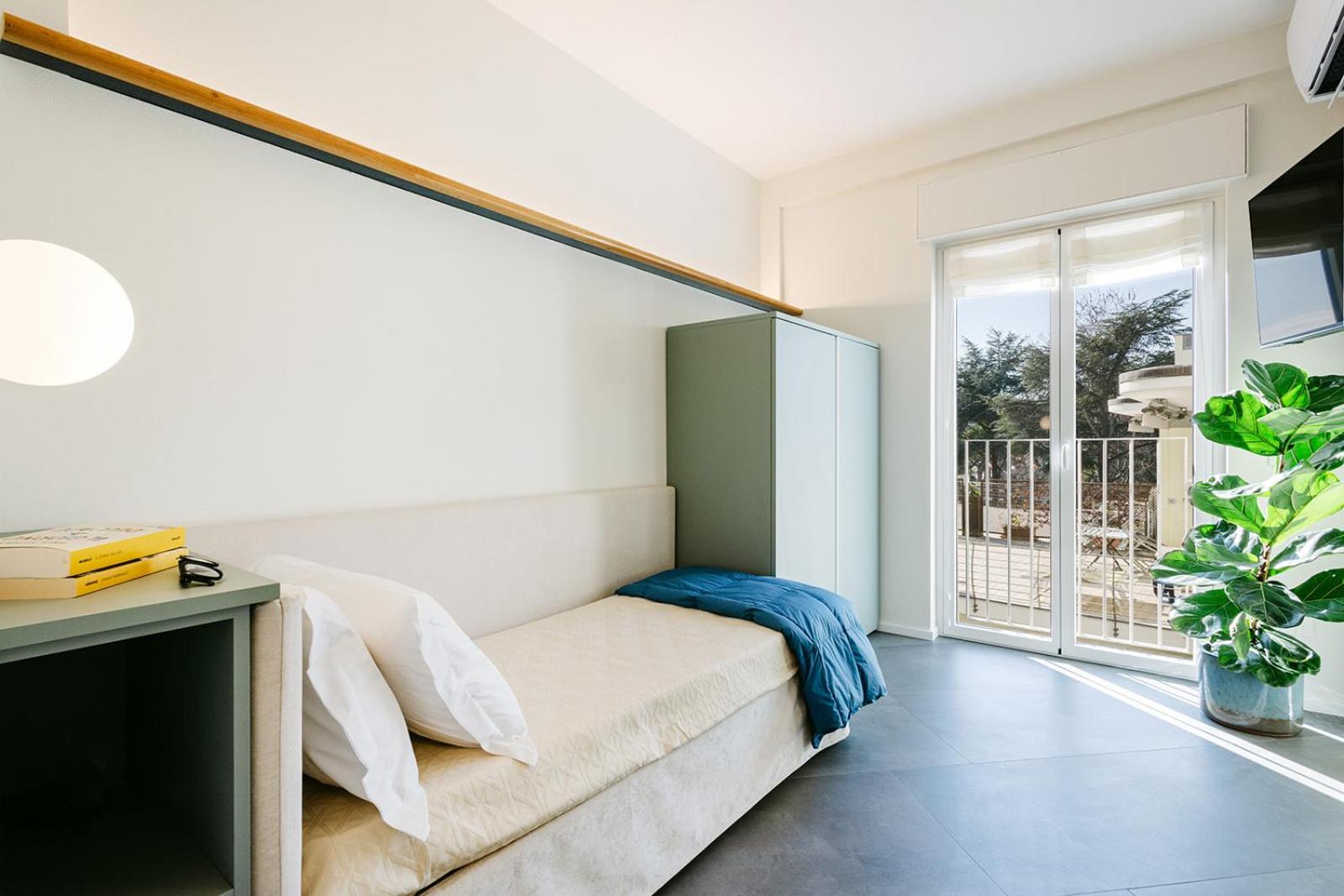 Two-Bedroom Apartment with City View photo 3