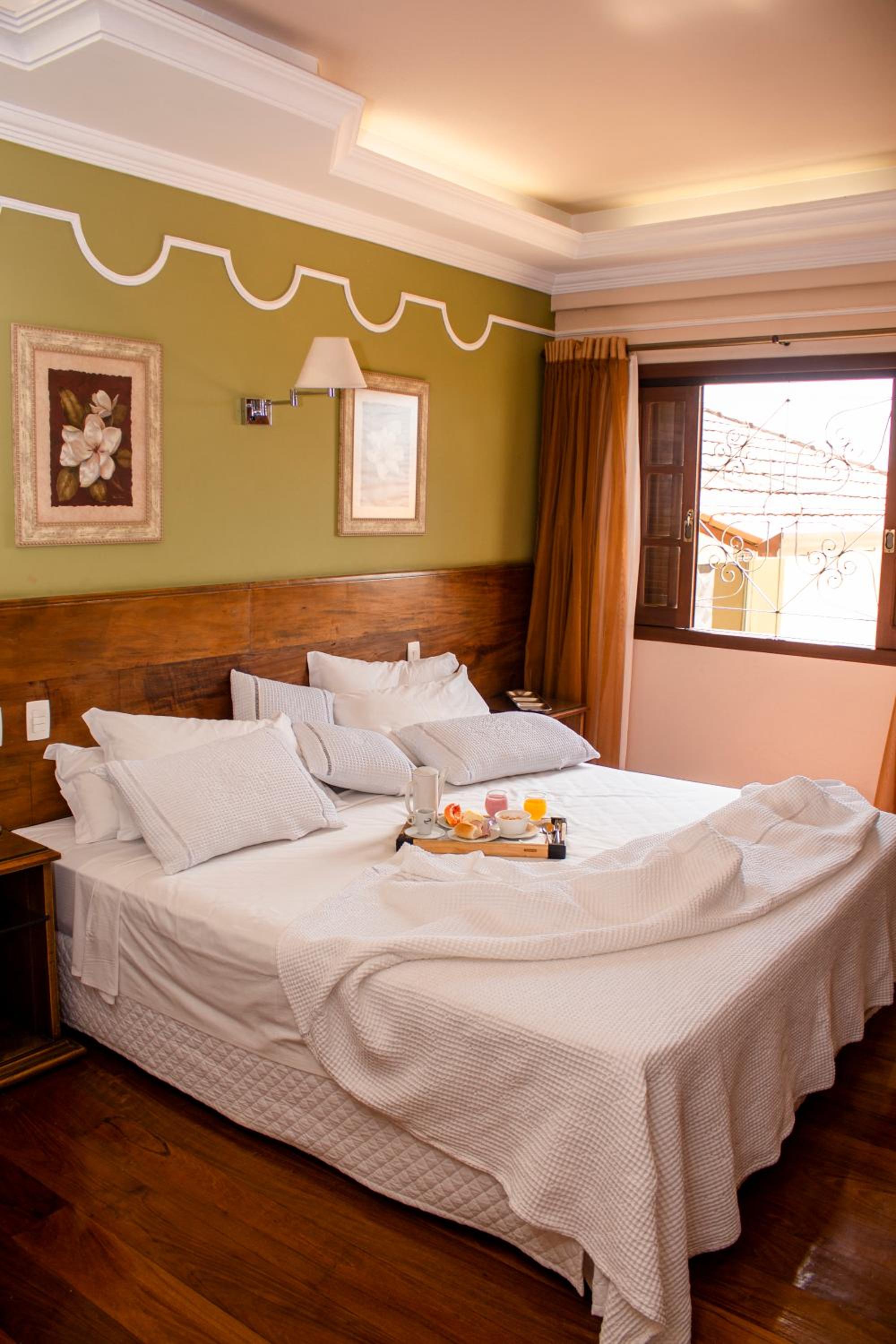 Suite with Hot Tub