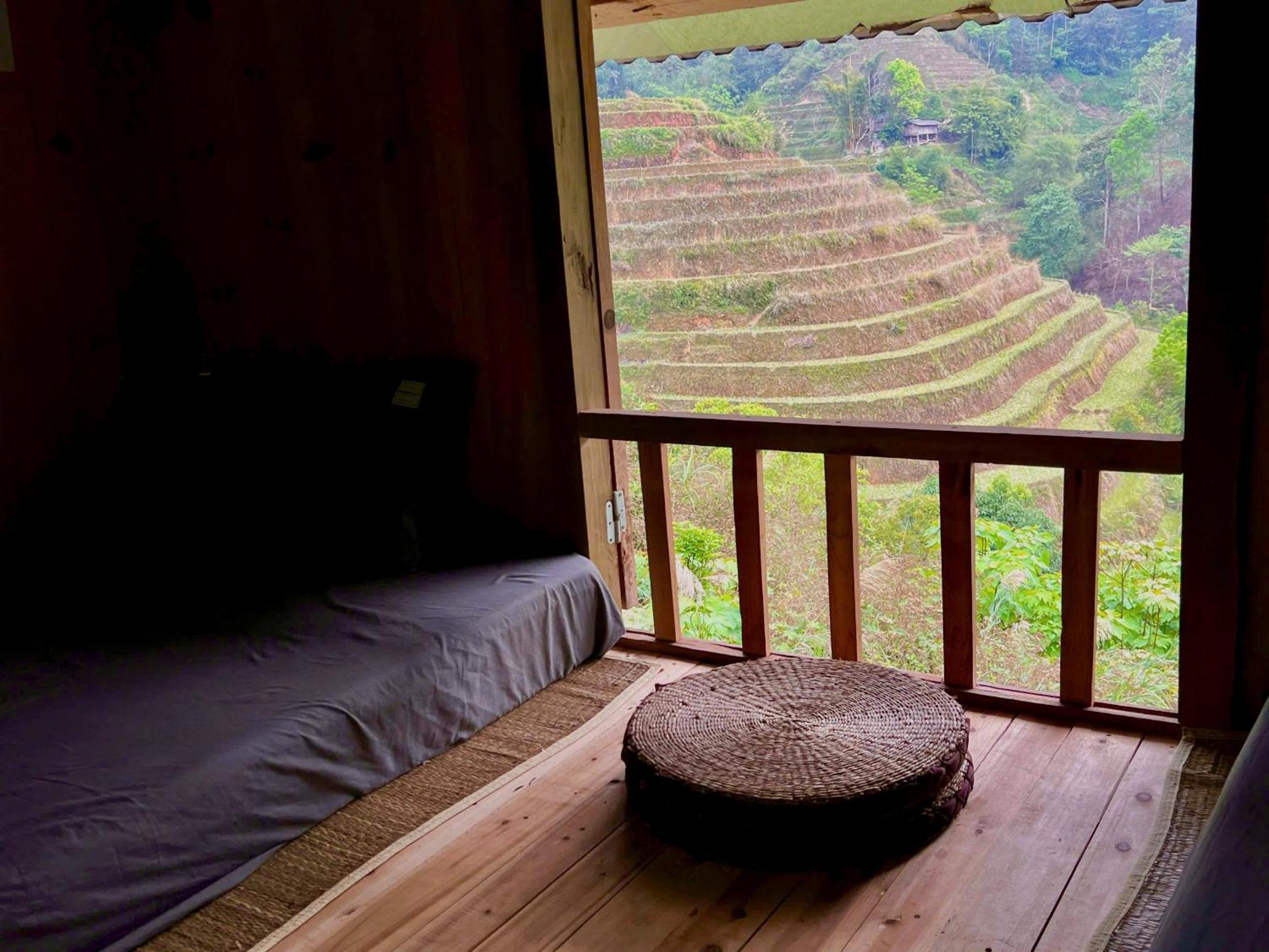 Family Room with Mountain View photo 3