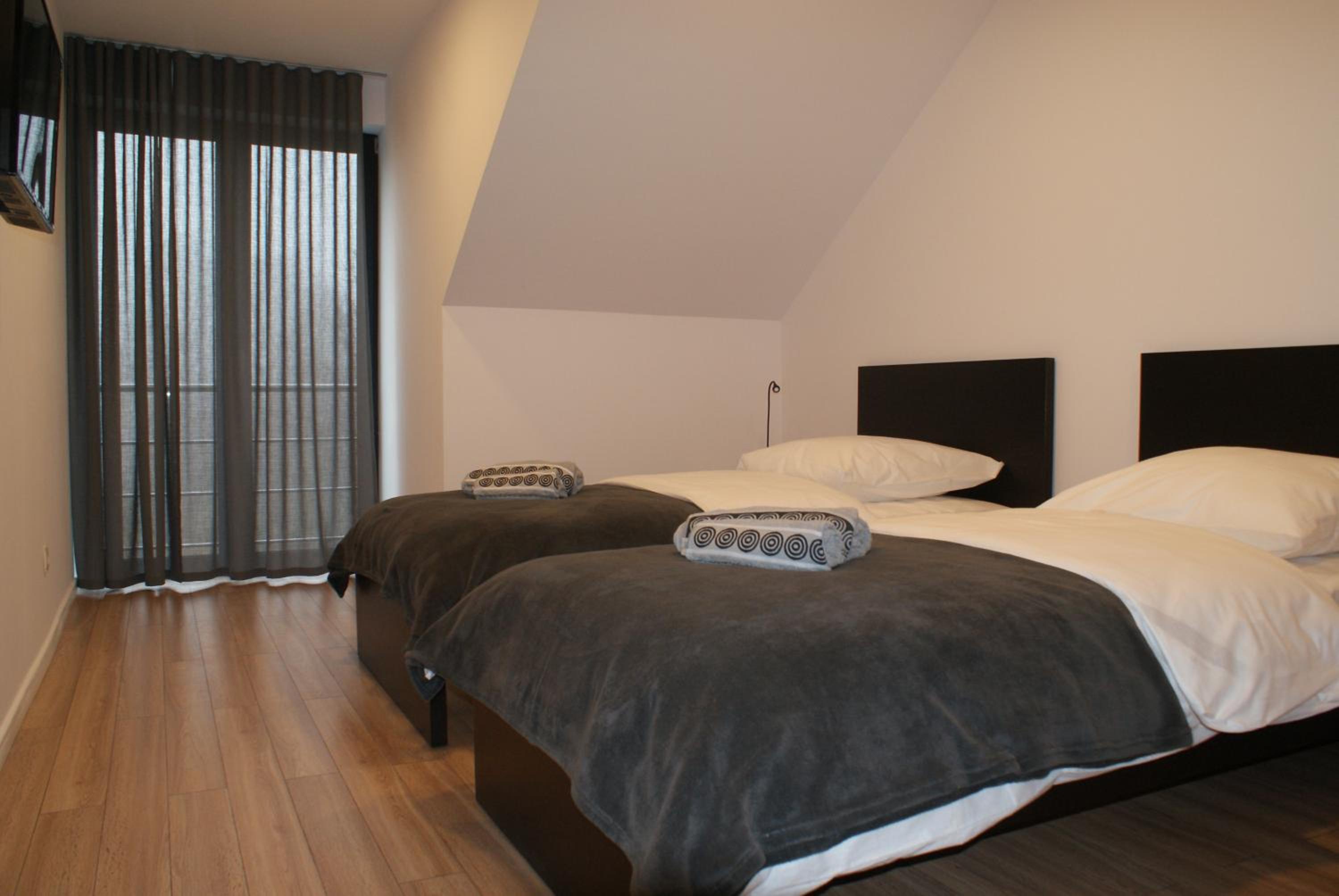 Three-Bedroom Chalet - Photo 38