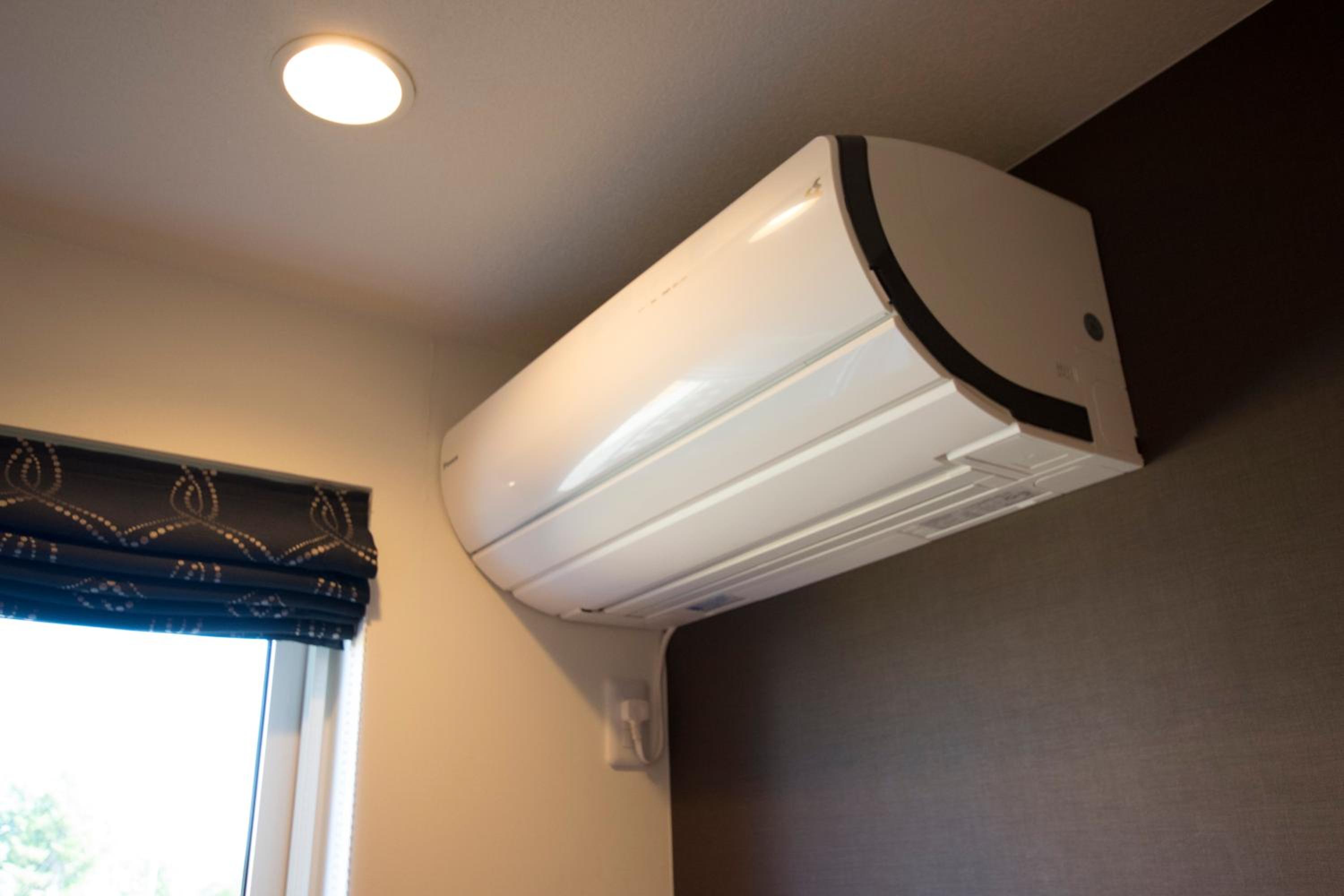 Single Room with Private Bathroom photo 3