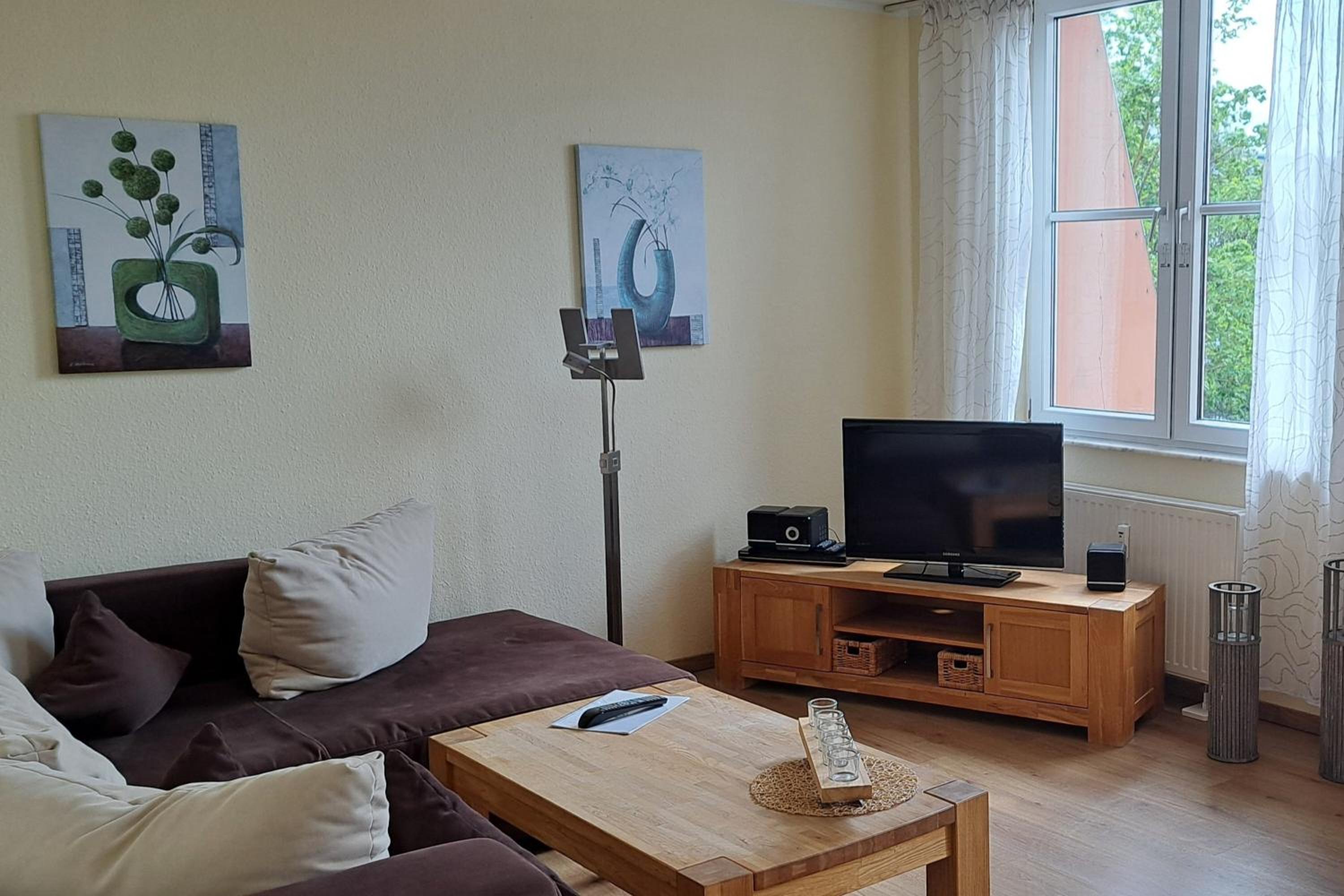 Two-Bedroom Apartment with Balcony photo 3