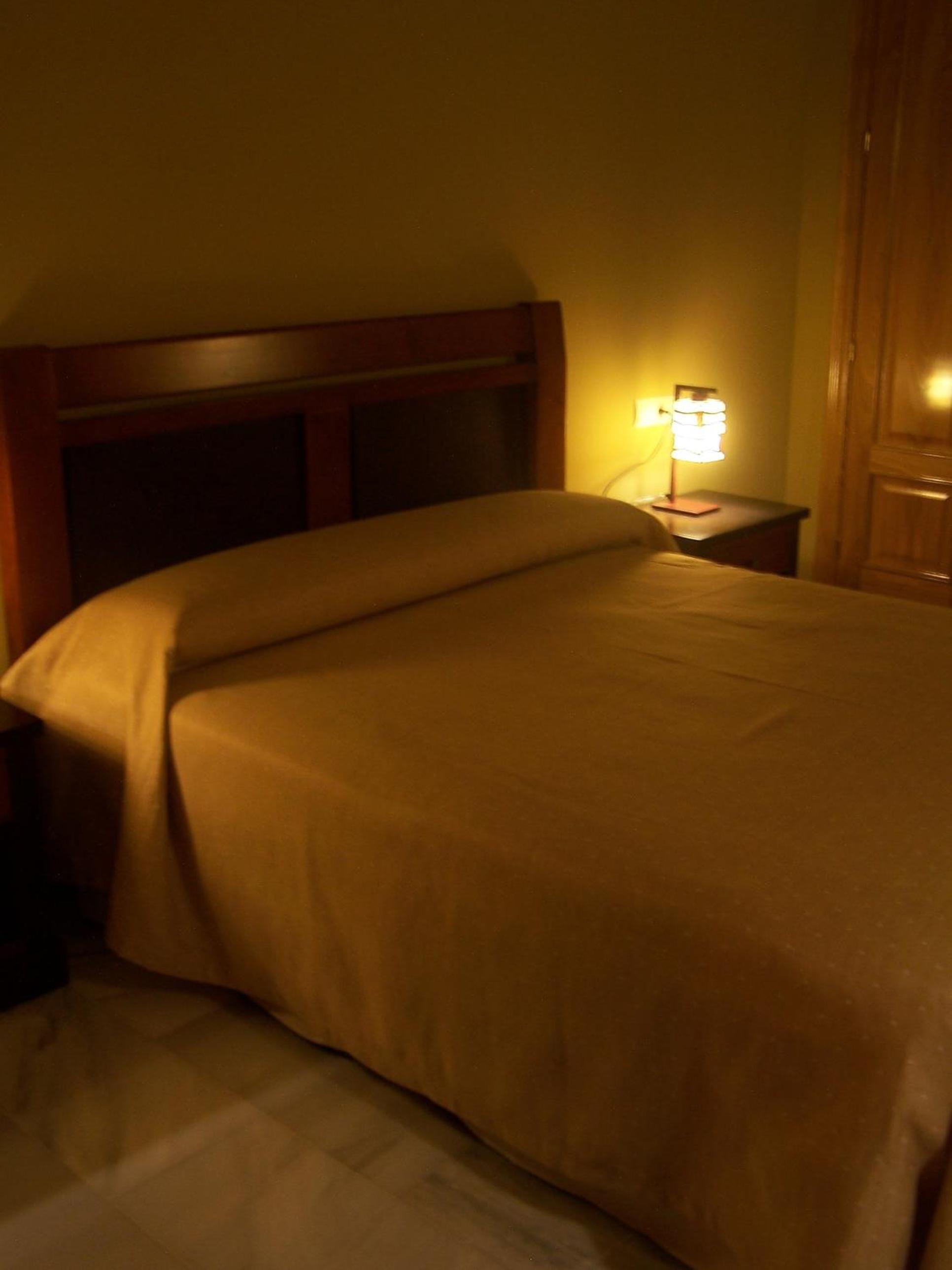Double or Twin Room - Photo 7