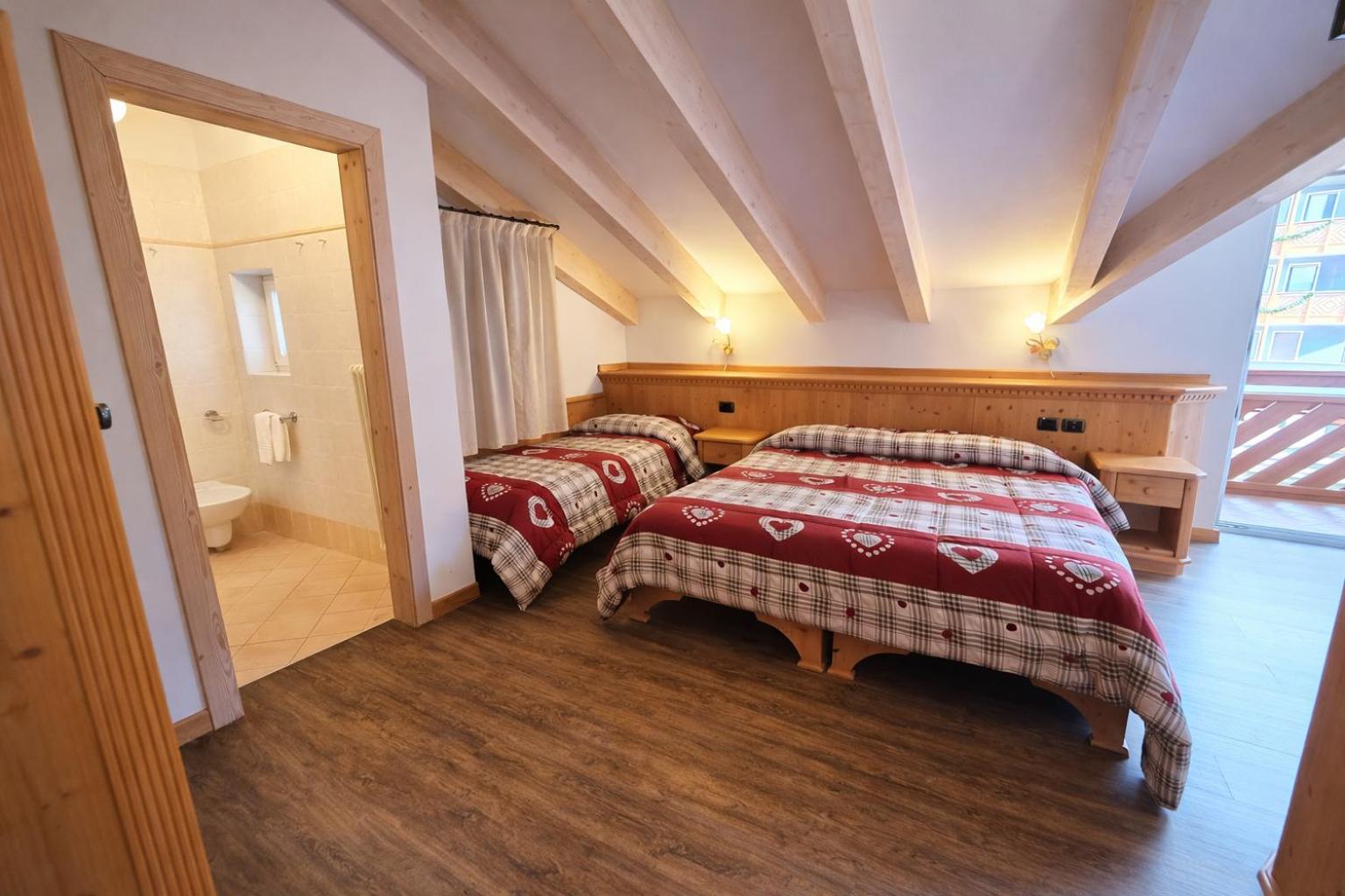 Standard Triple Room photo 2