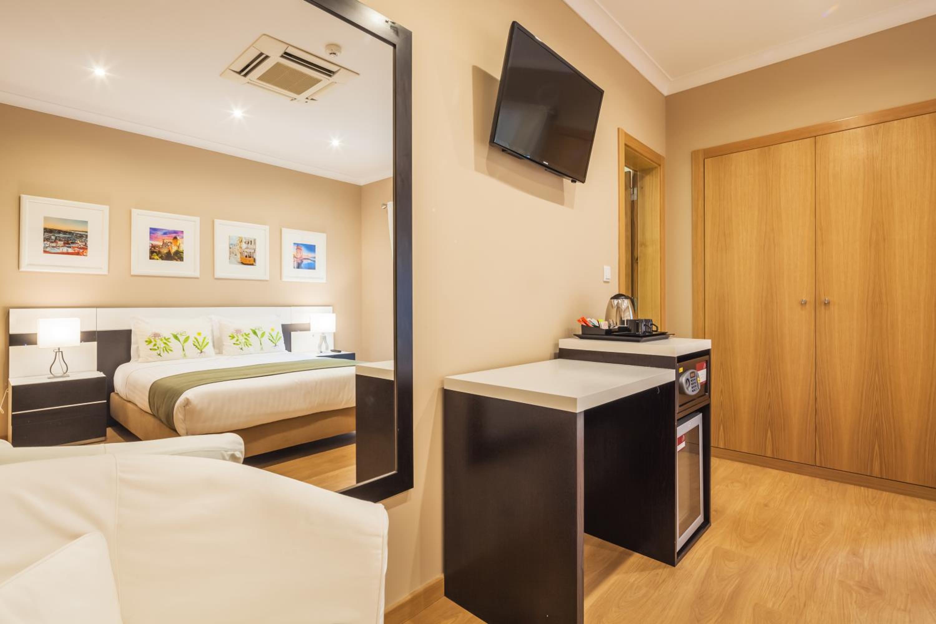 Superior Double Room - Photo 11