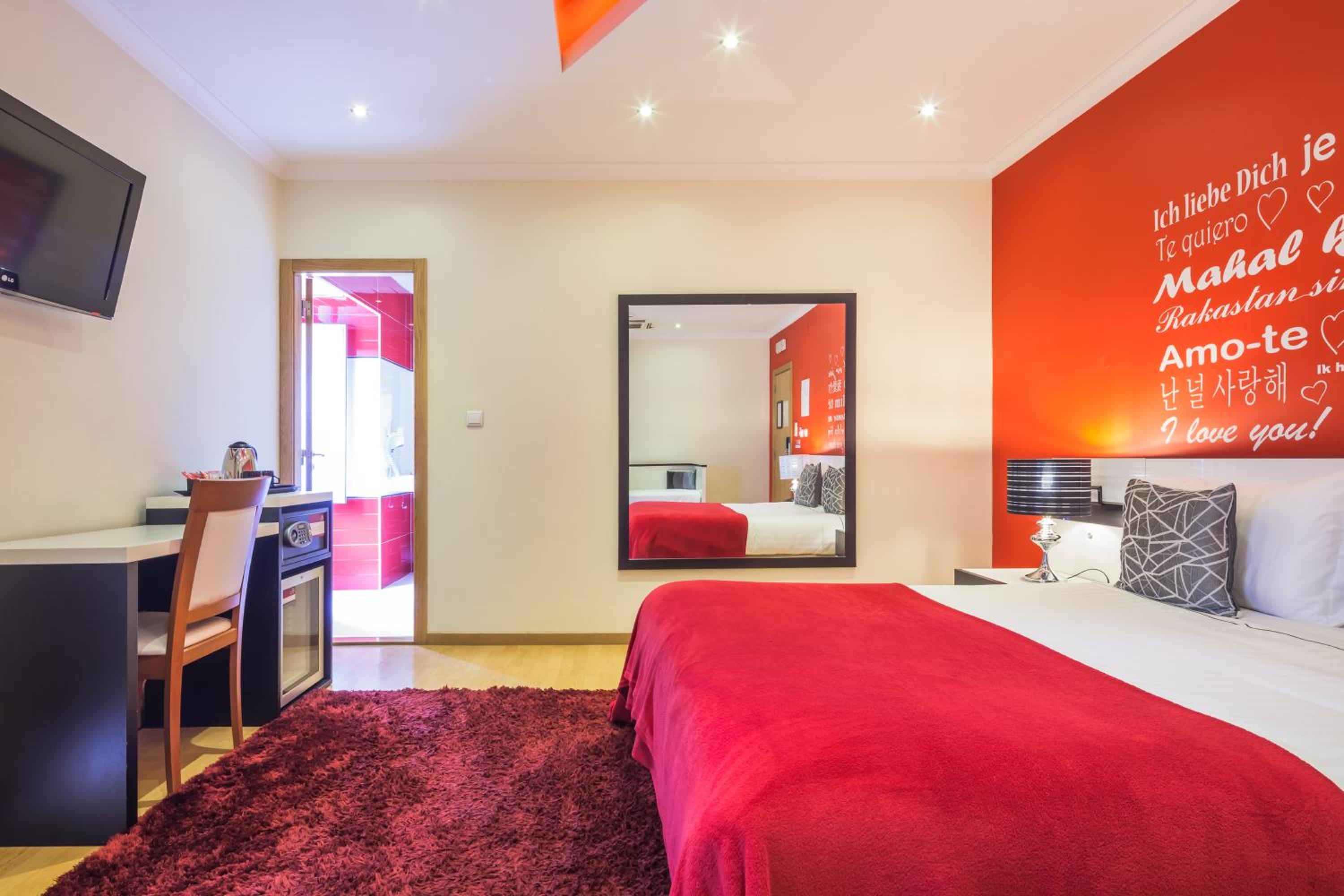 Deluxe Double Room - Photo 7