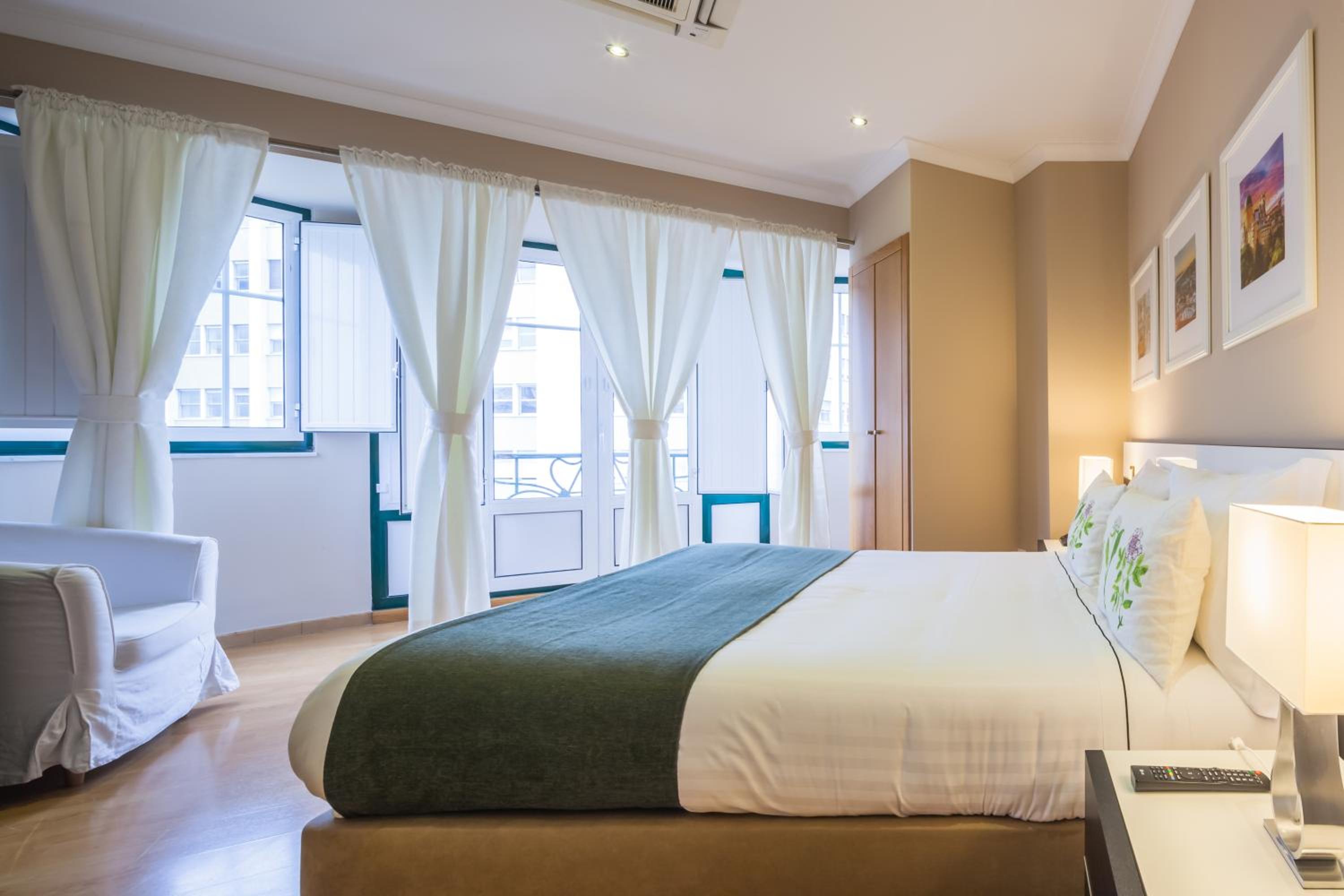 Superior Double Room - Photo 3