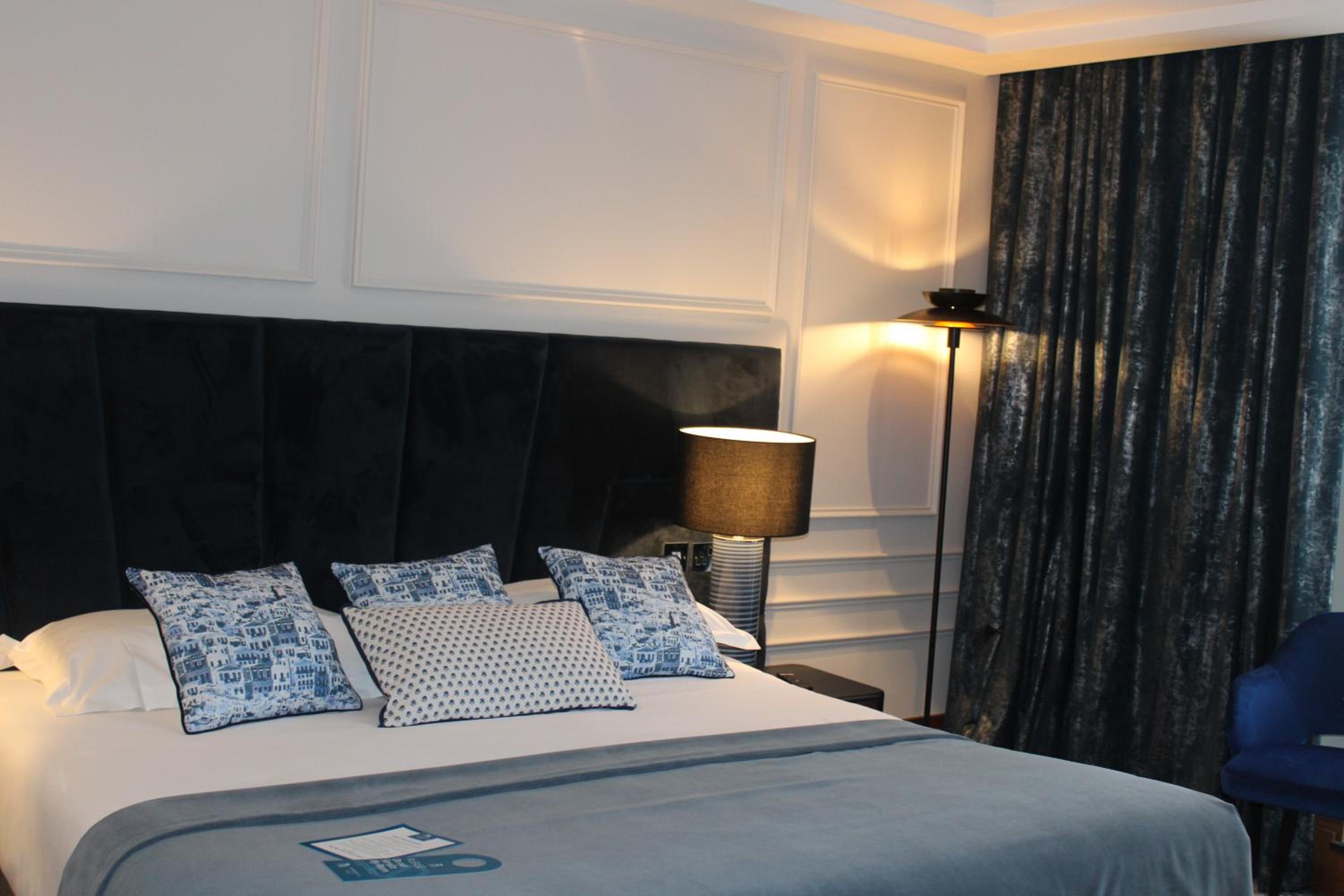 Harbour View Superior King Room - Photo 2