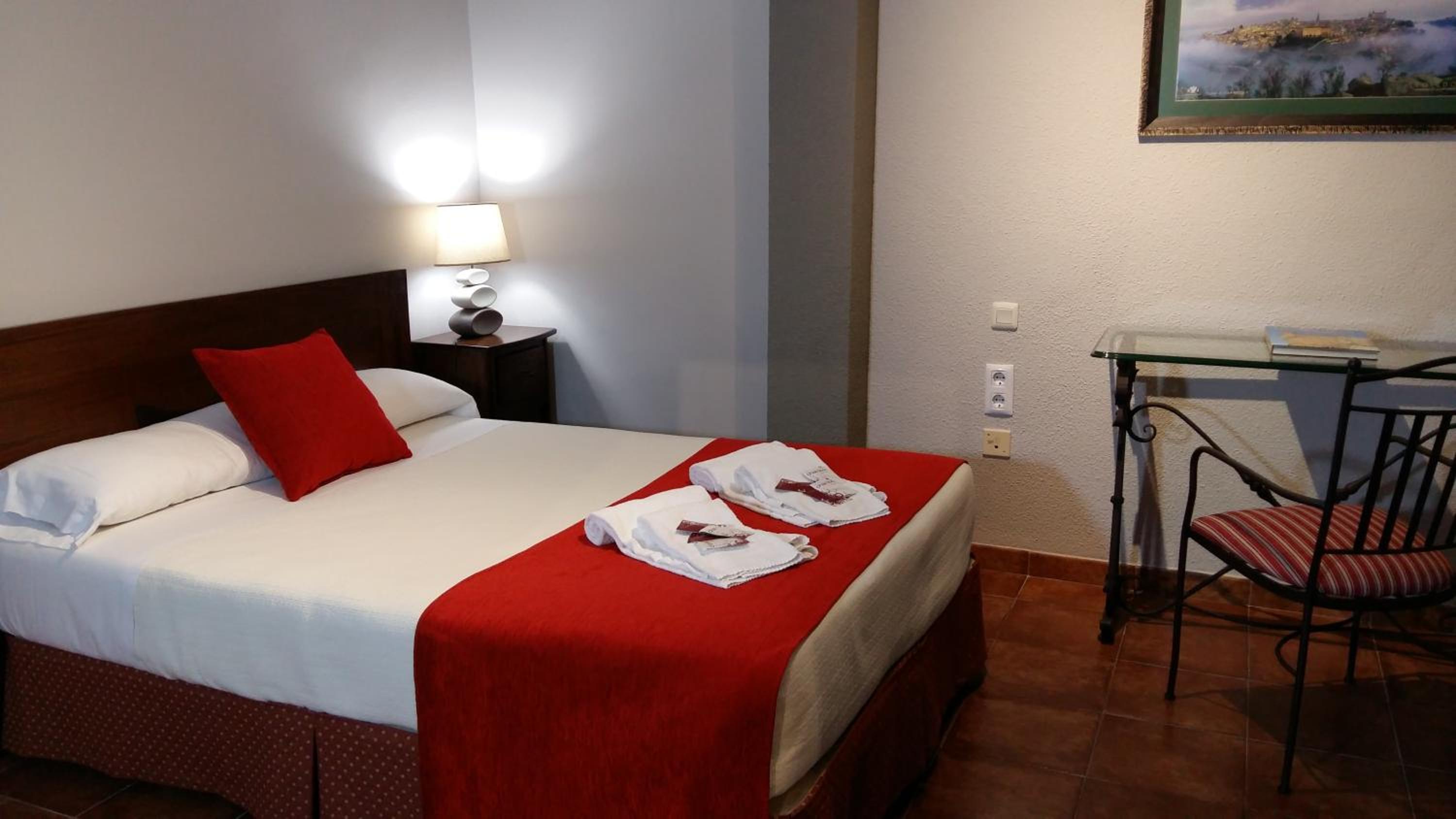 Double Room - Photo 10