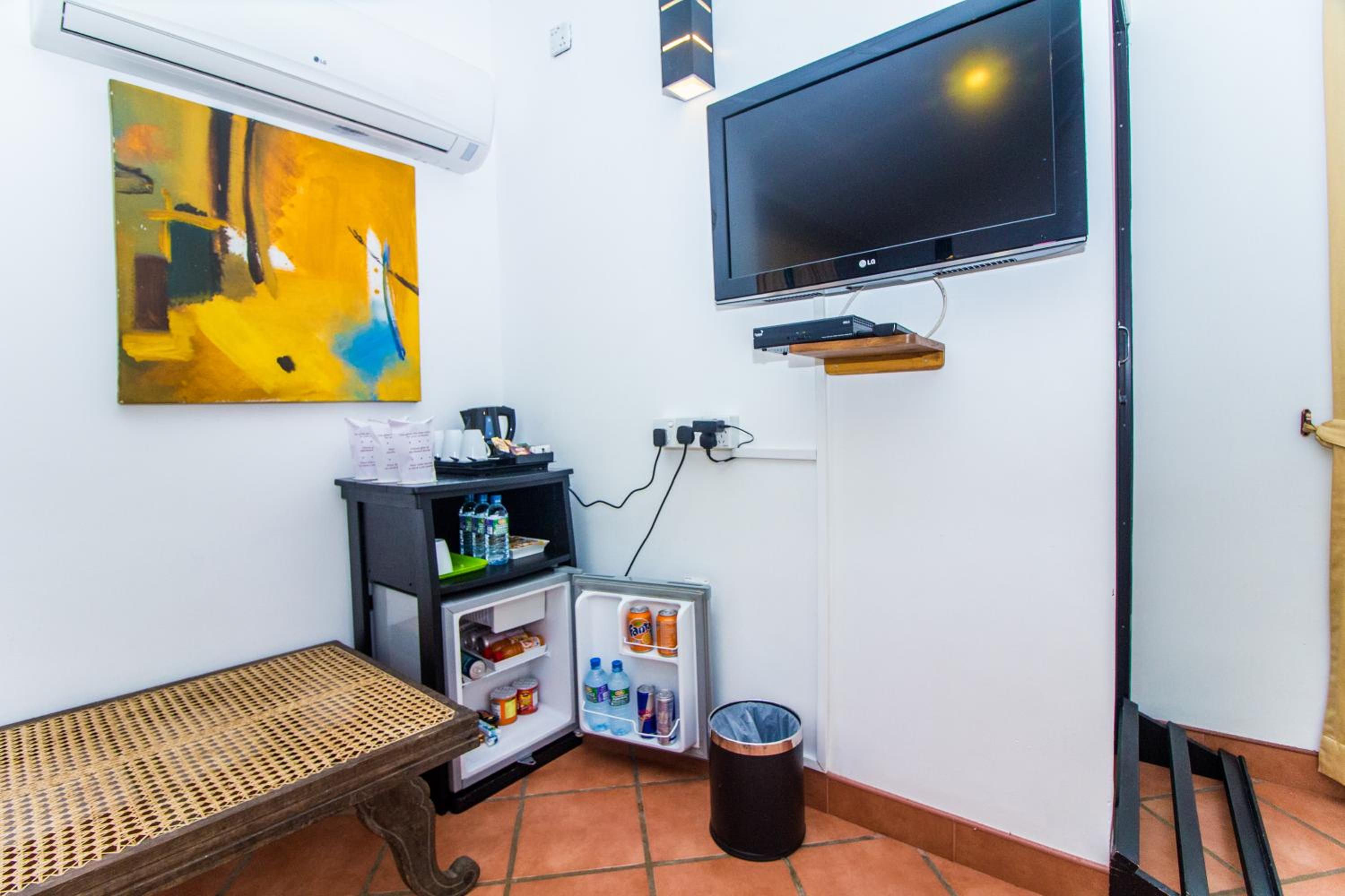 Standard Double Room with Fan photo 2