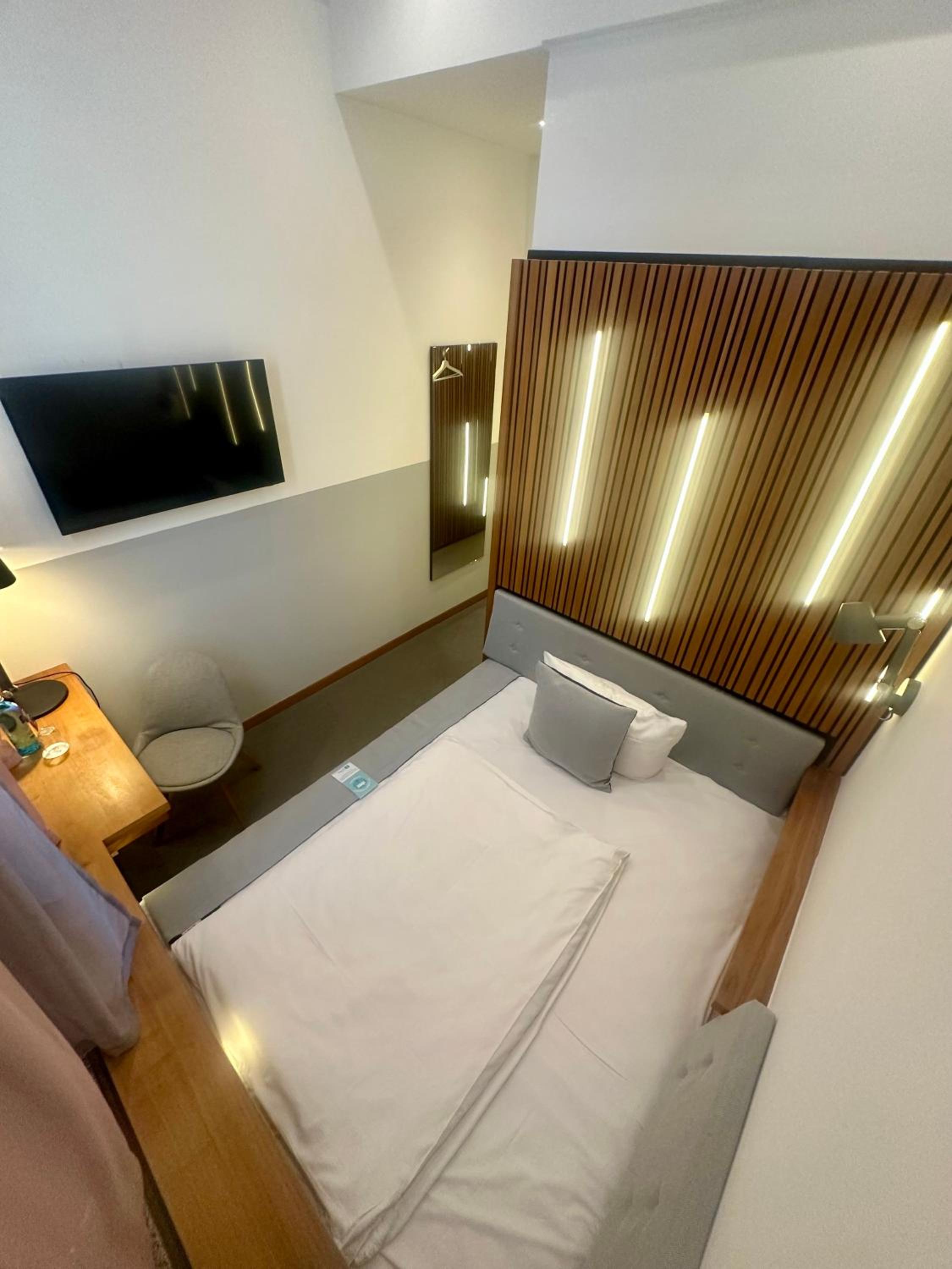 Budget Single Room photo 3