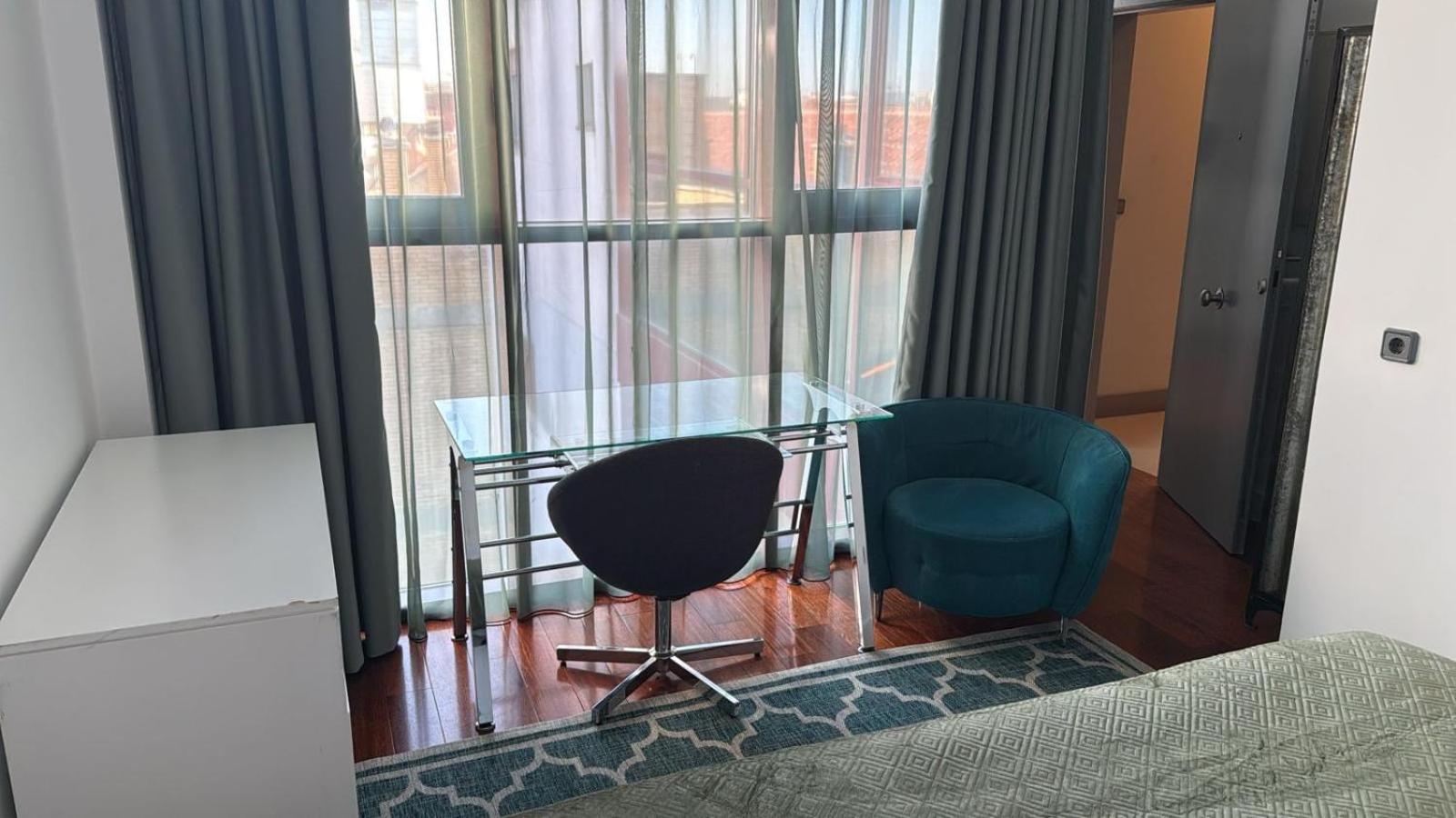  2 bedroom duplex penthouse with terrace photo 3