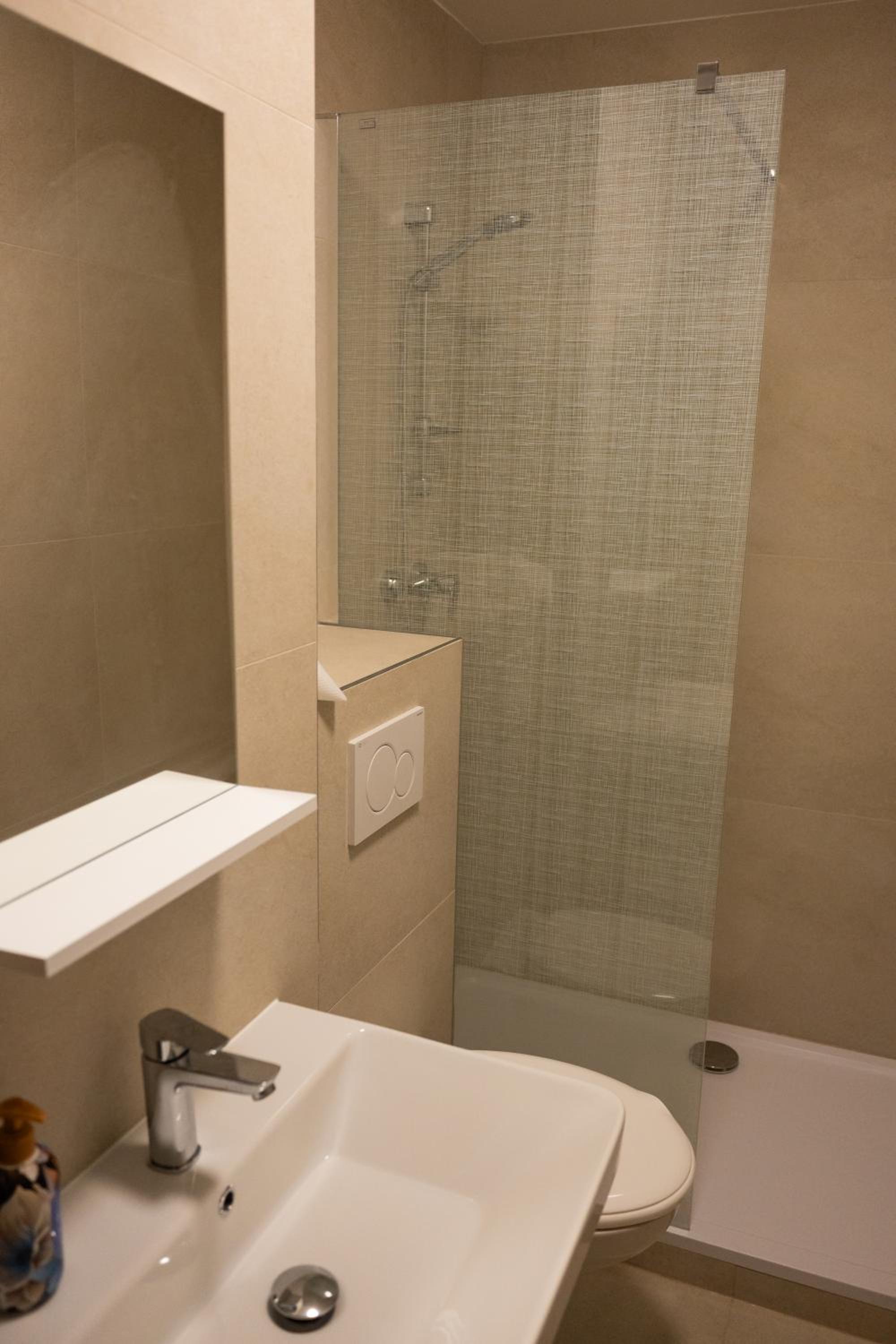 Double or Twin Room with Bathroom photo 3