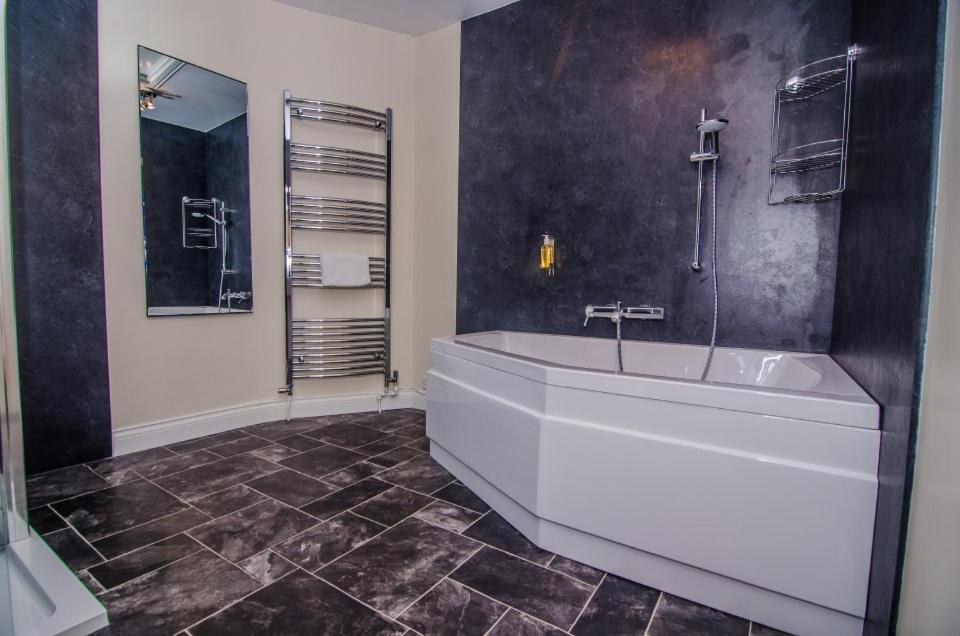 Suite with Balcony photo 1