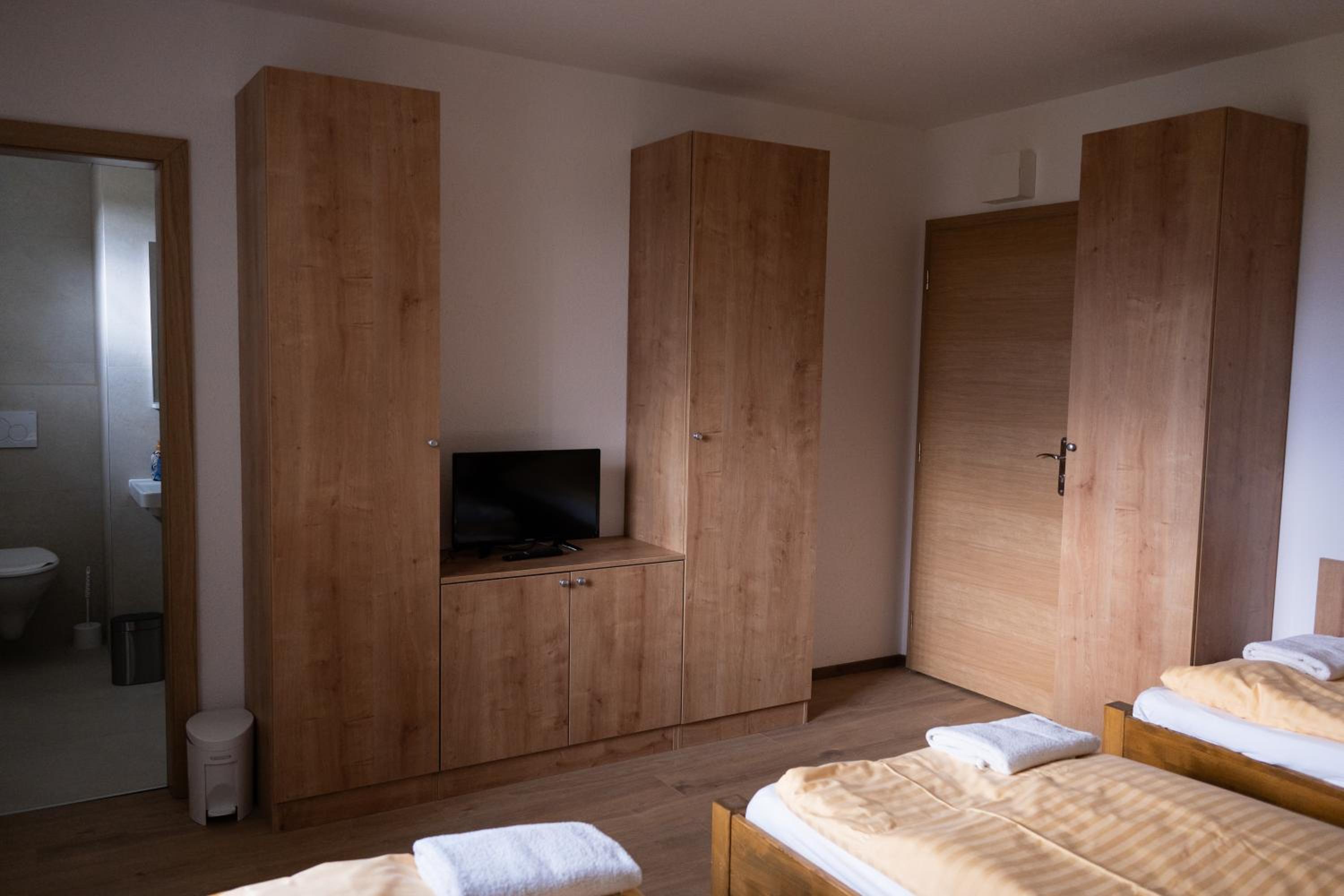 Triple Room with Bathroom photo 2