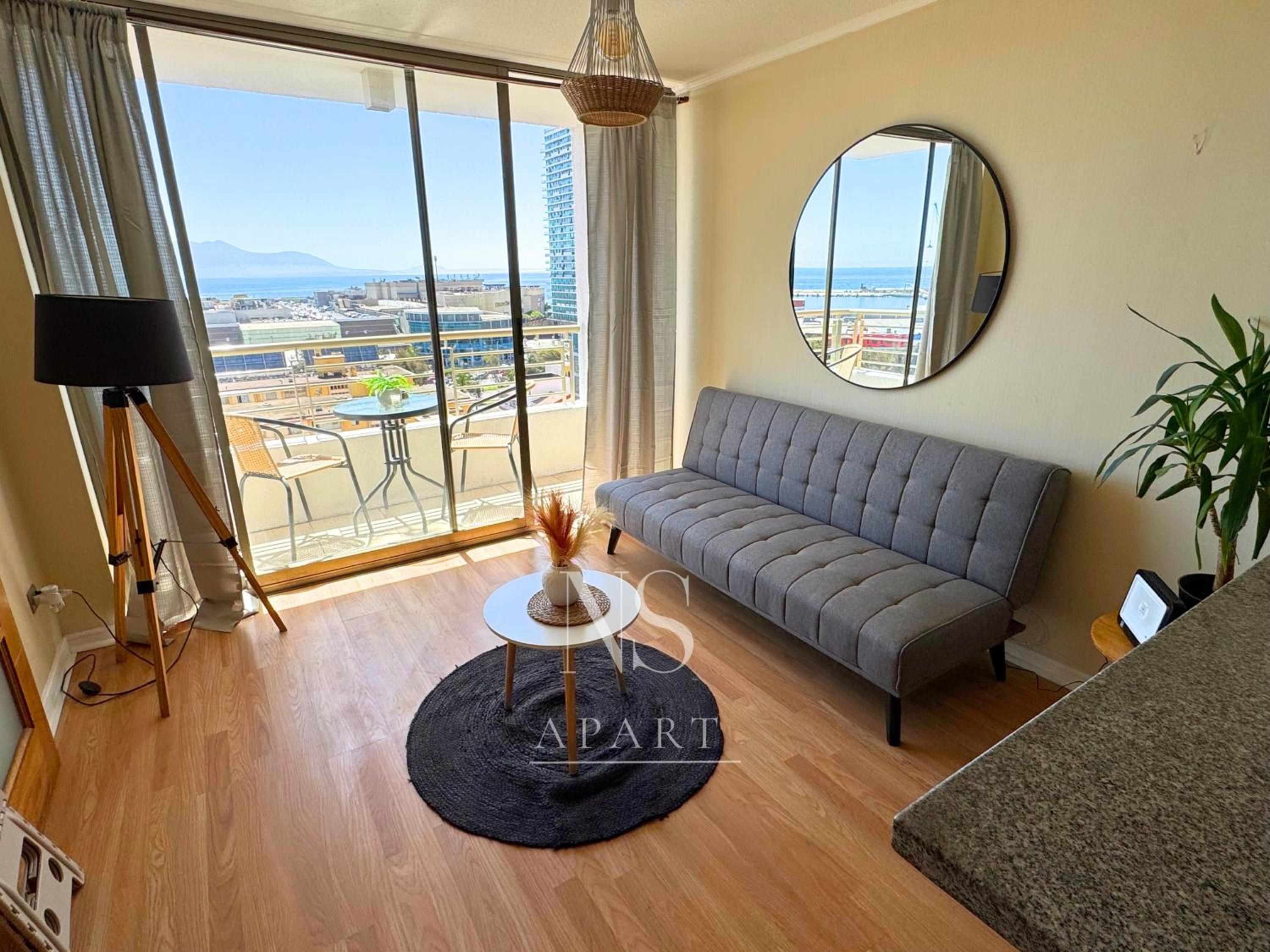 One-Bedroom Apartment with Sea View and Terrace photo 3