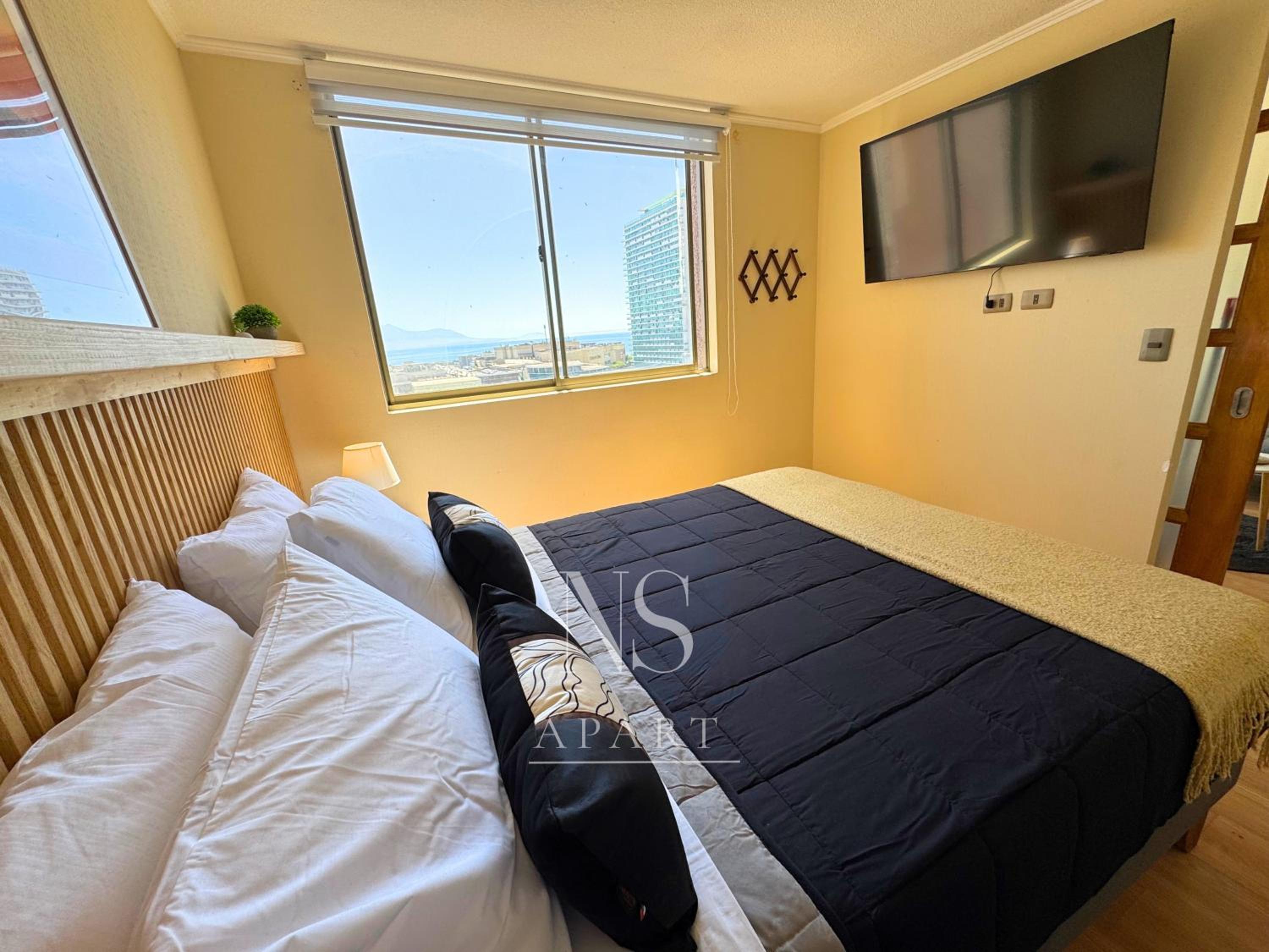 One-Bedroom Apartment with Sea View and Terrace photo 2