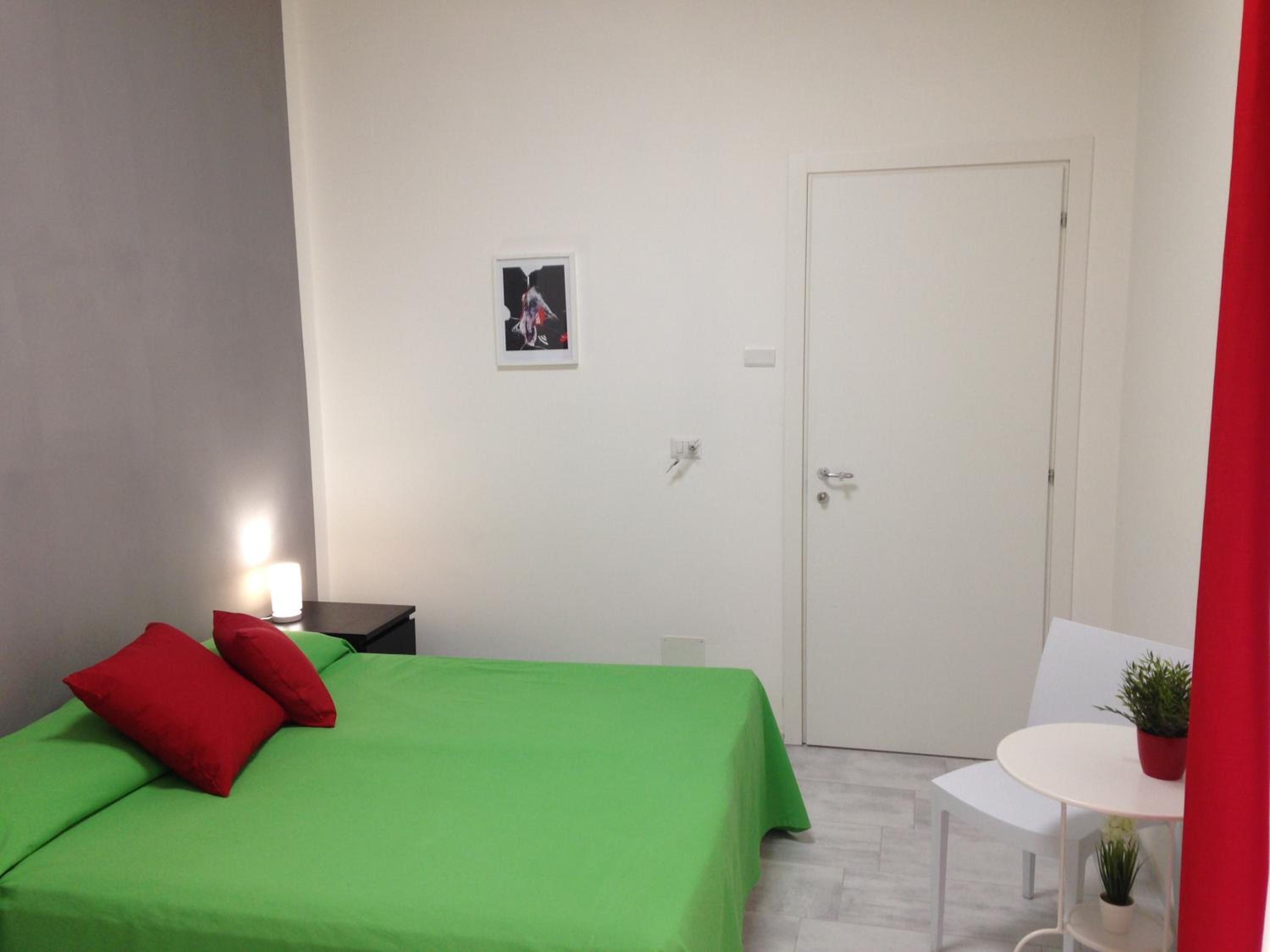Double Room with Private Bathroom - Photo 6
