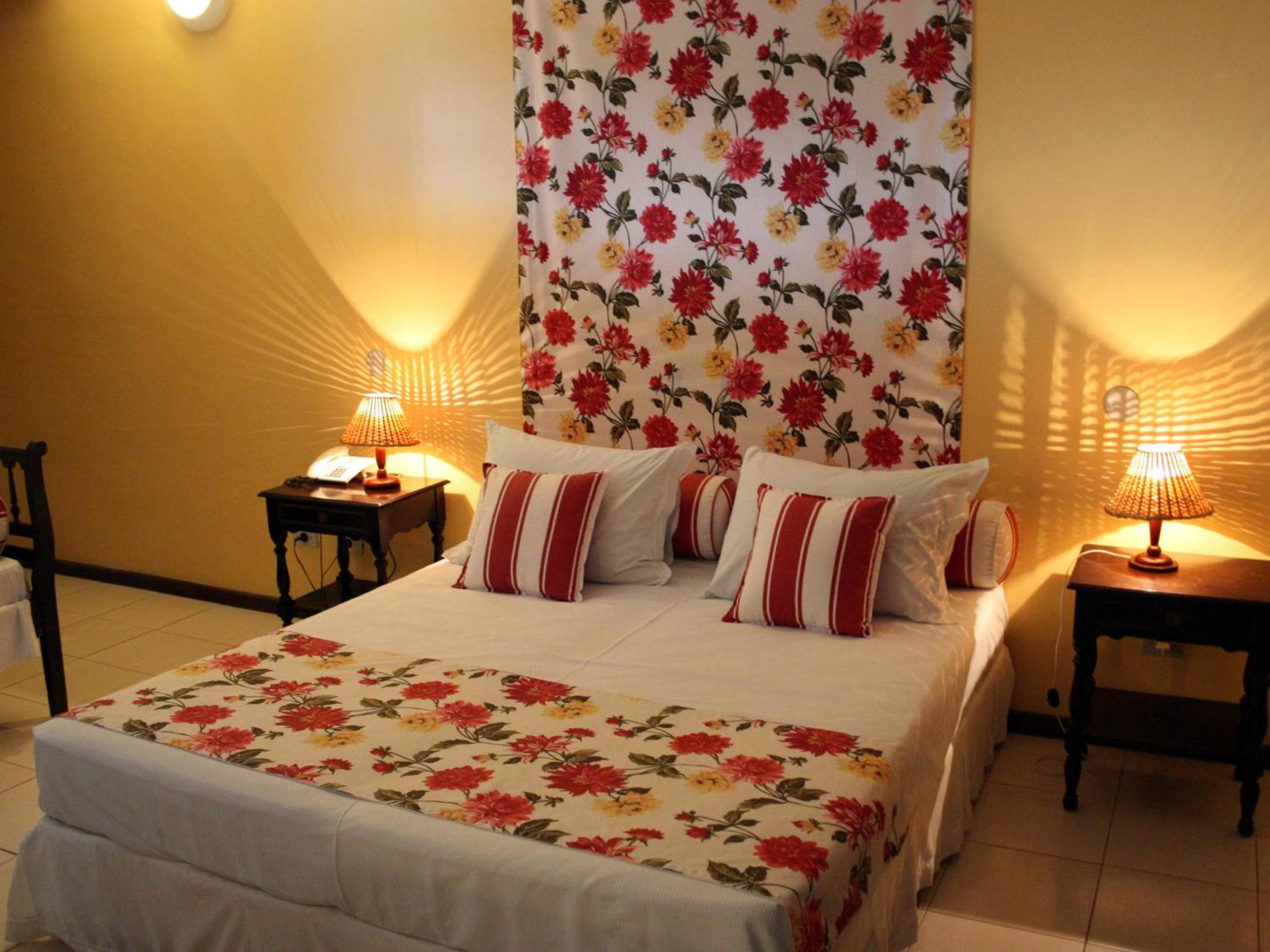Standard Triple Room thumbnail 5